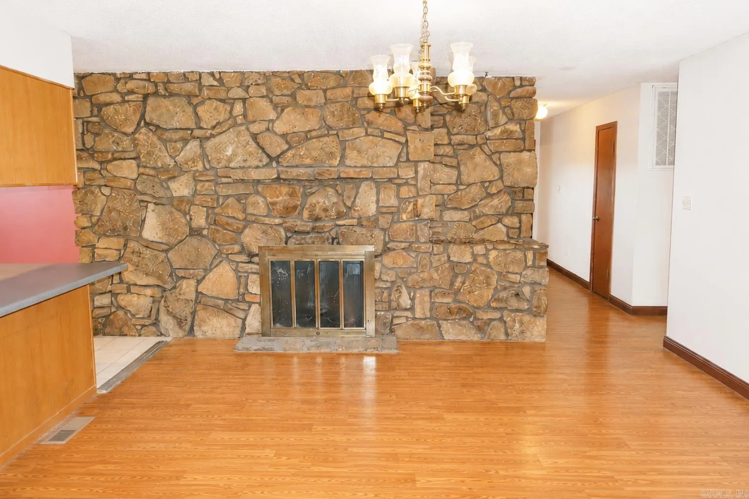 Property at 100 E Stroud - Image 18