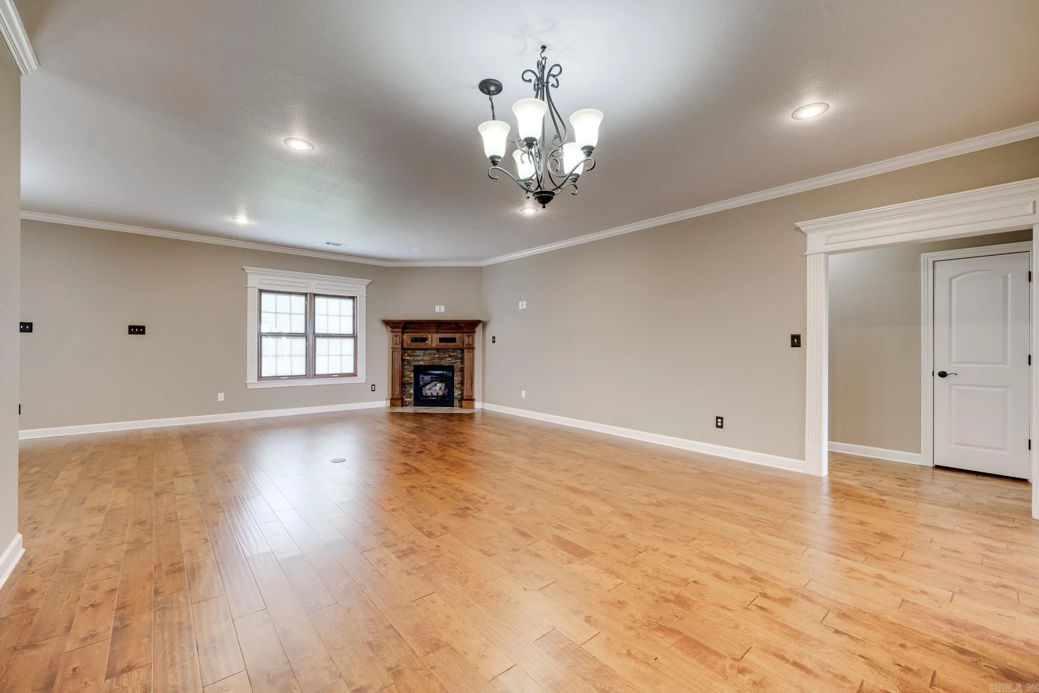 Property at 2366  Lakewood - Image 4