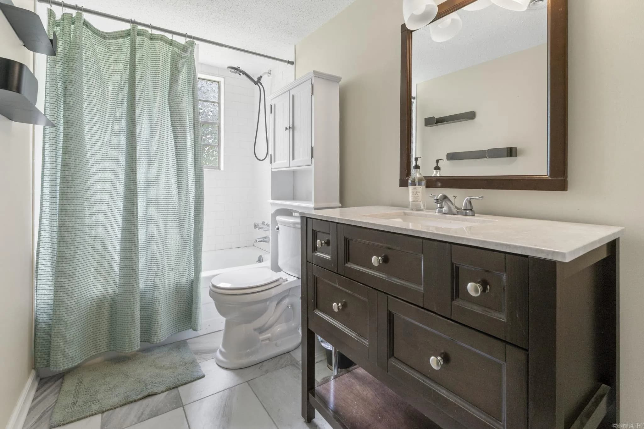 Property at 5008 N Vine - Image 29