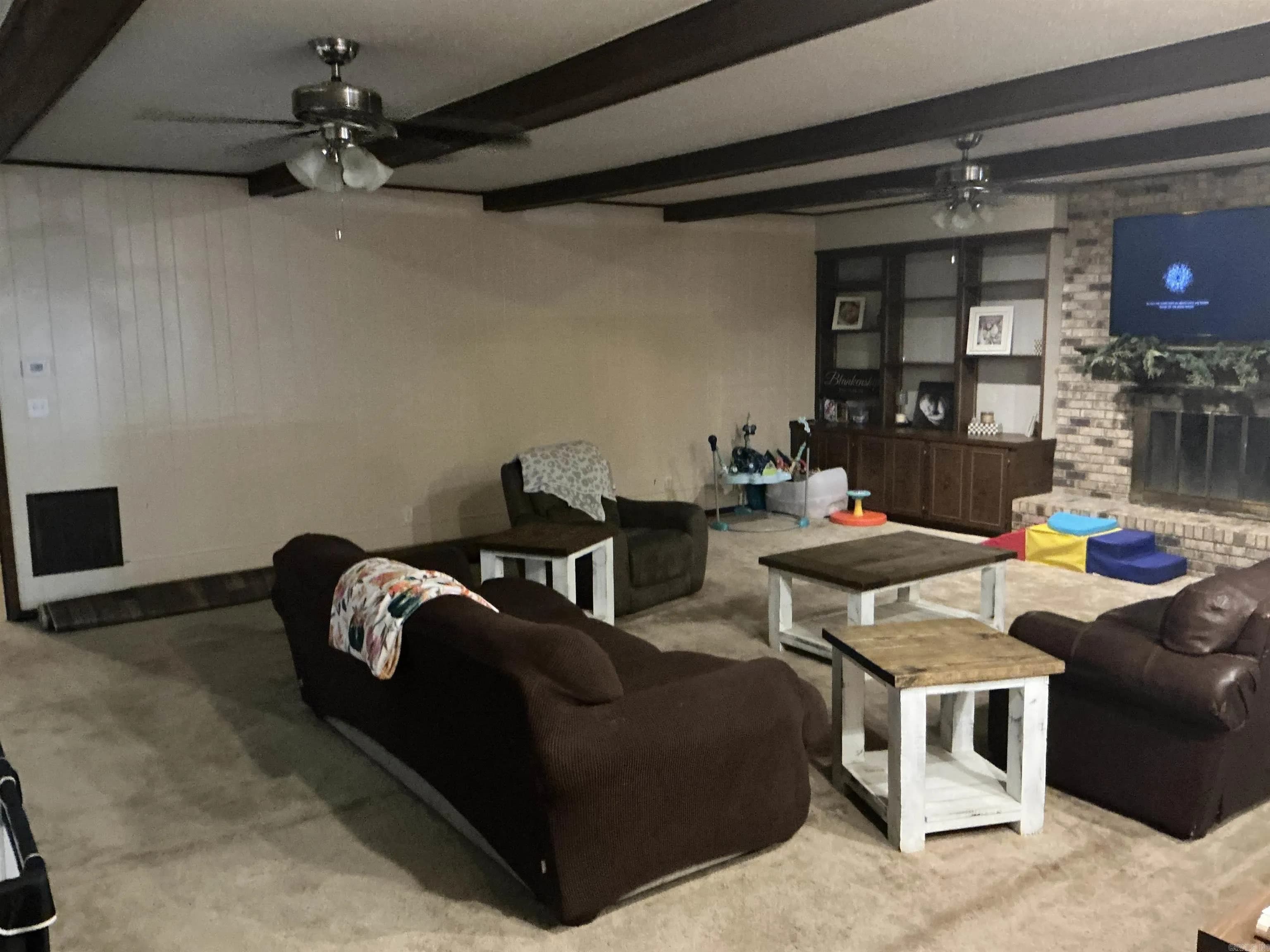 Property at 1006  Cedar - Image 18