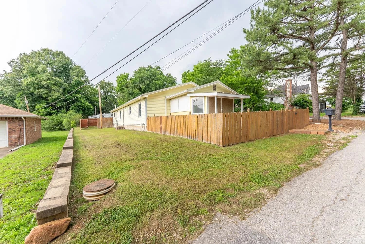 Property at 414 S 9th - Image 40
