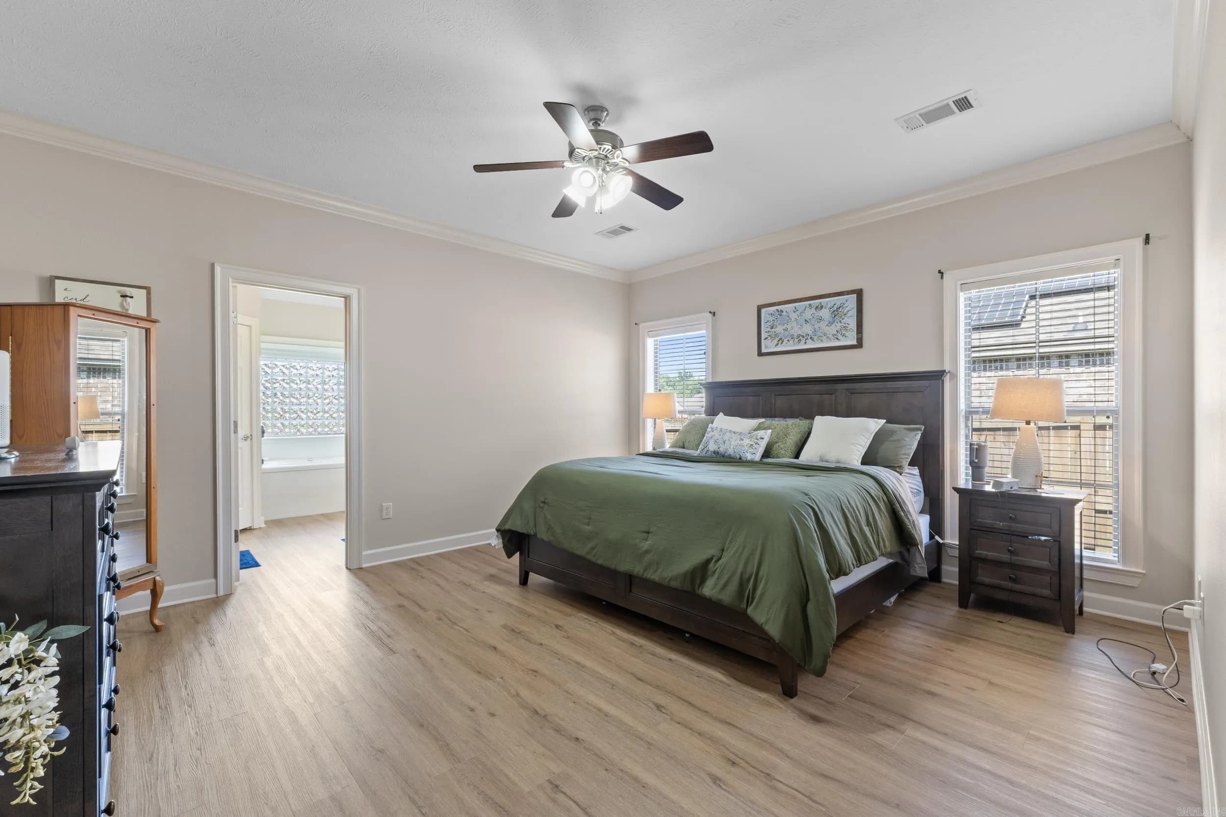 Property at 1320 E Cadron gap - Image 15