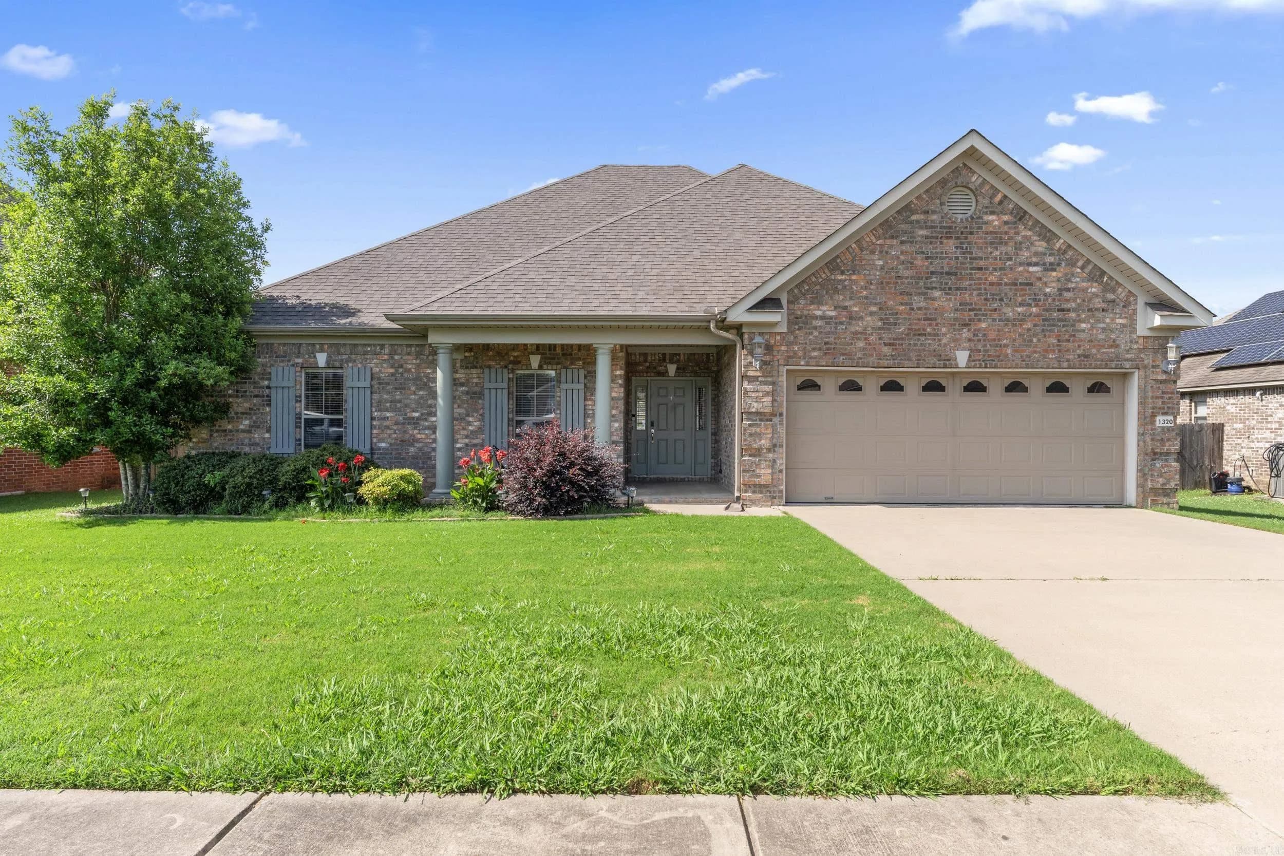 Property at 1320 E Cadron gap - Image 2