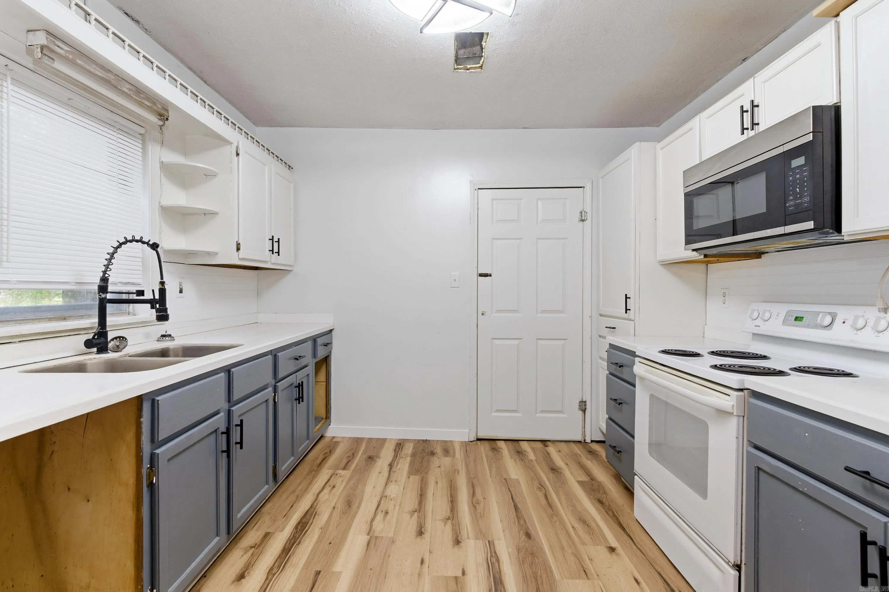 Property at 124 W Poplar - Image 9