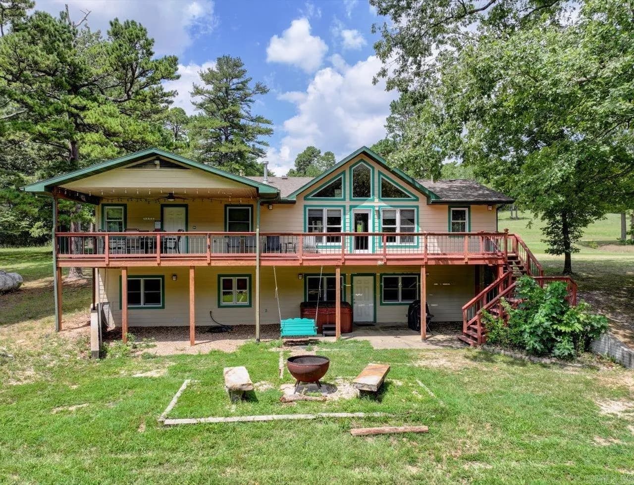 Property at 370  Star - Image 36