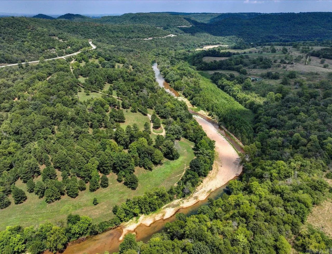 Property at 370  Star - Image 49