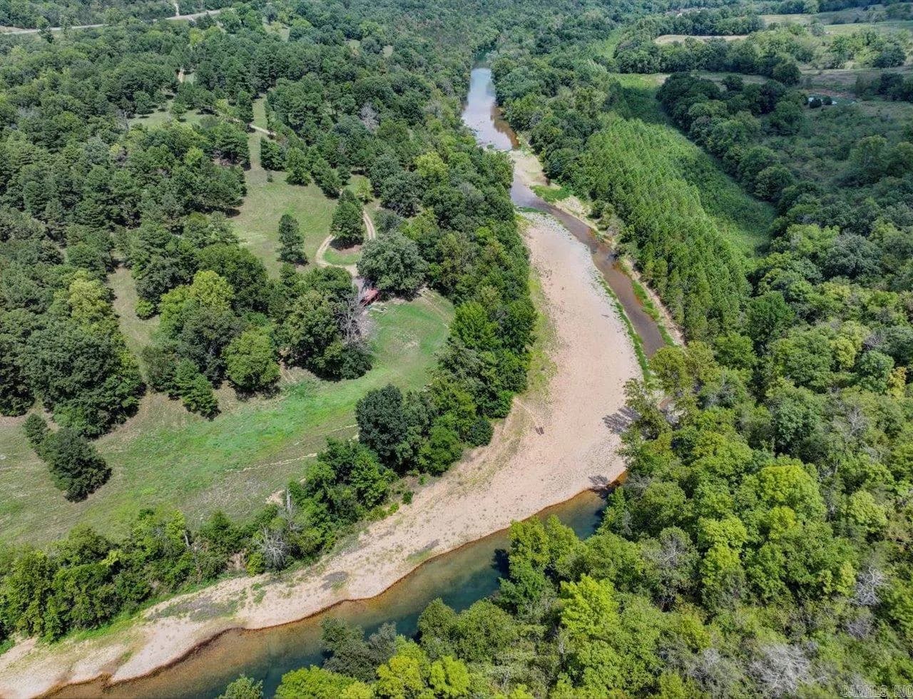 Property at 370  Star - Image 46
