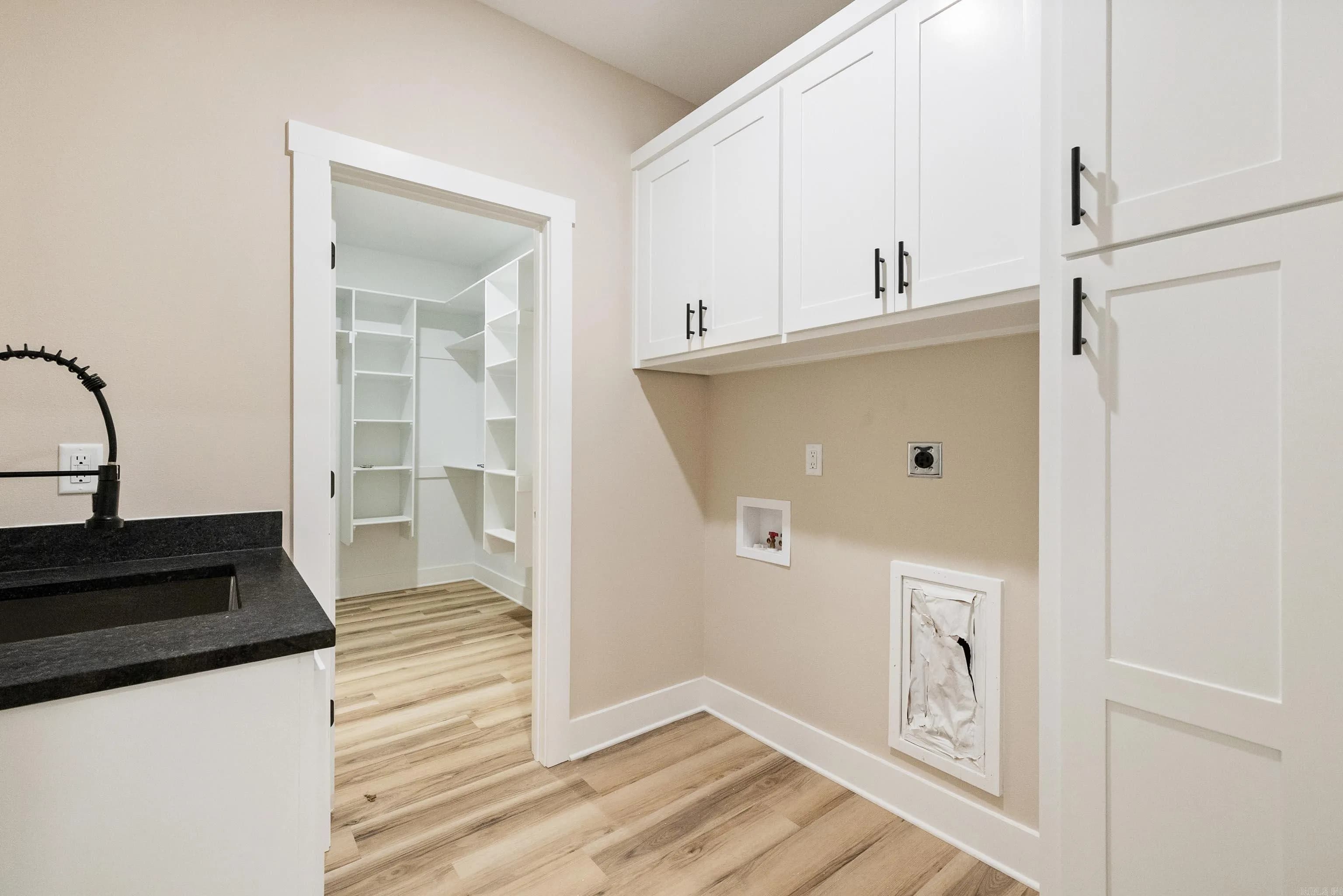 Property at 117  Michelle - Image 11