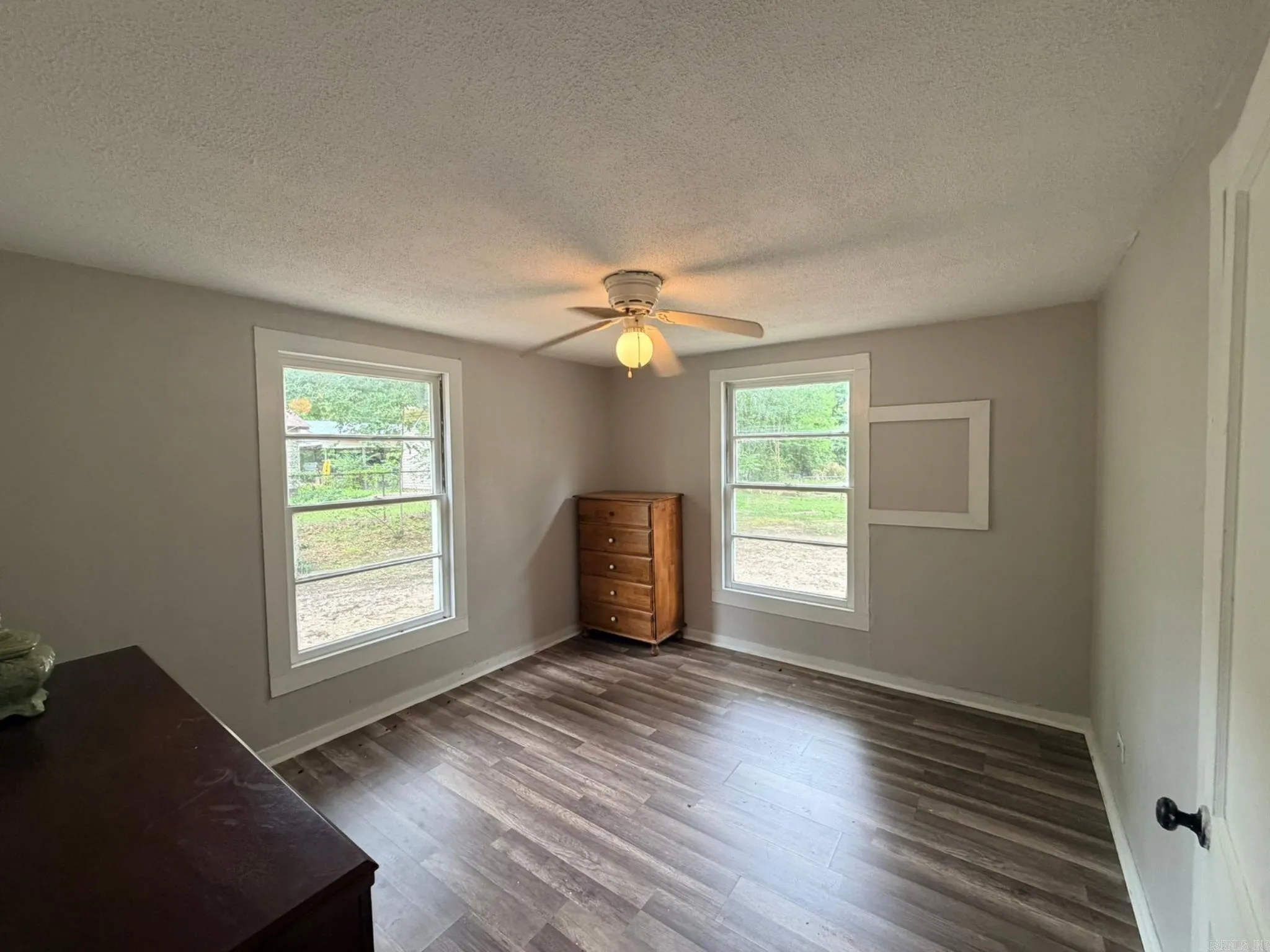 Property at 508 SW Haire - Image 5