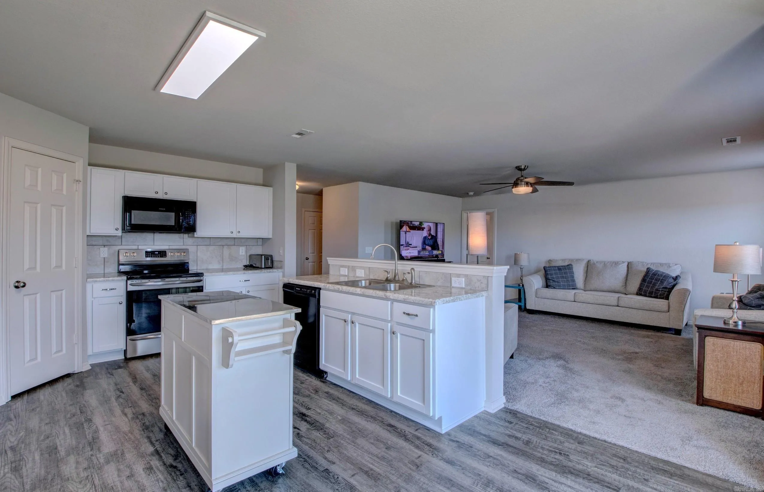 Property at 3301  Wilshire boulevard - Image 15