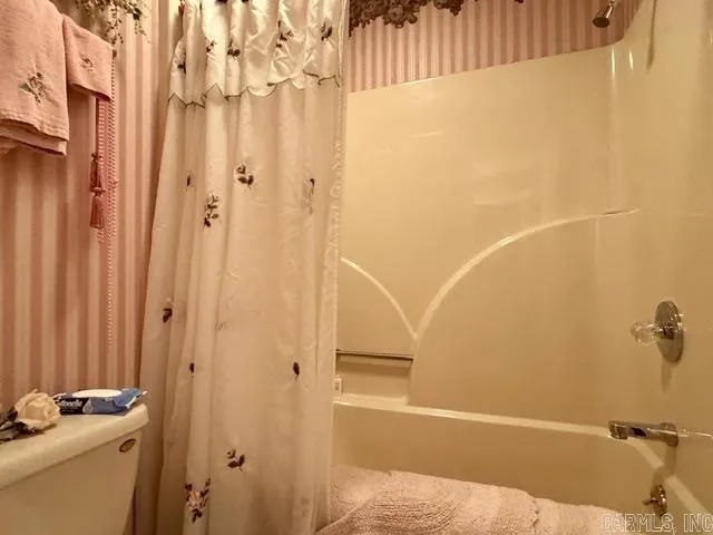 Property at 1410  Spinnenwebber - Image 23