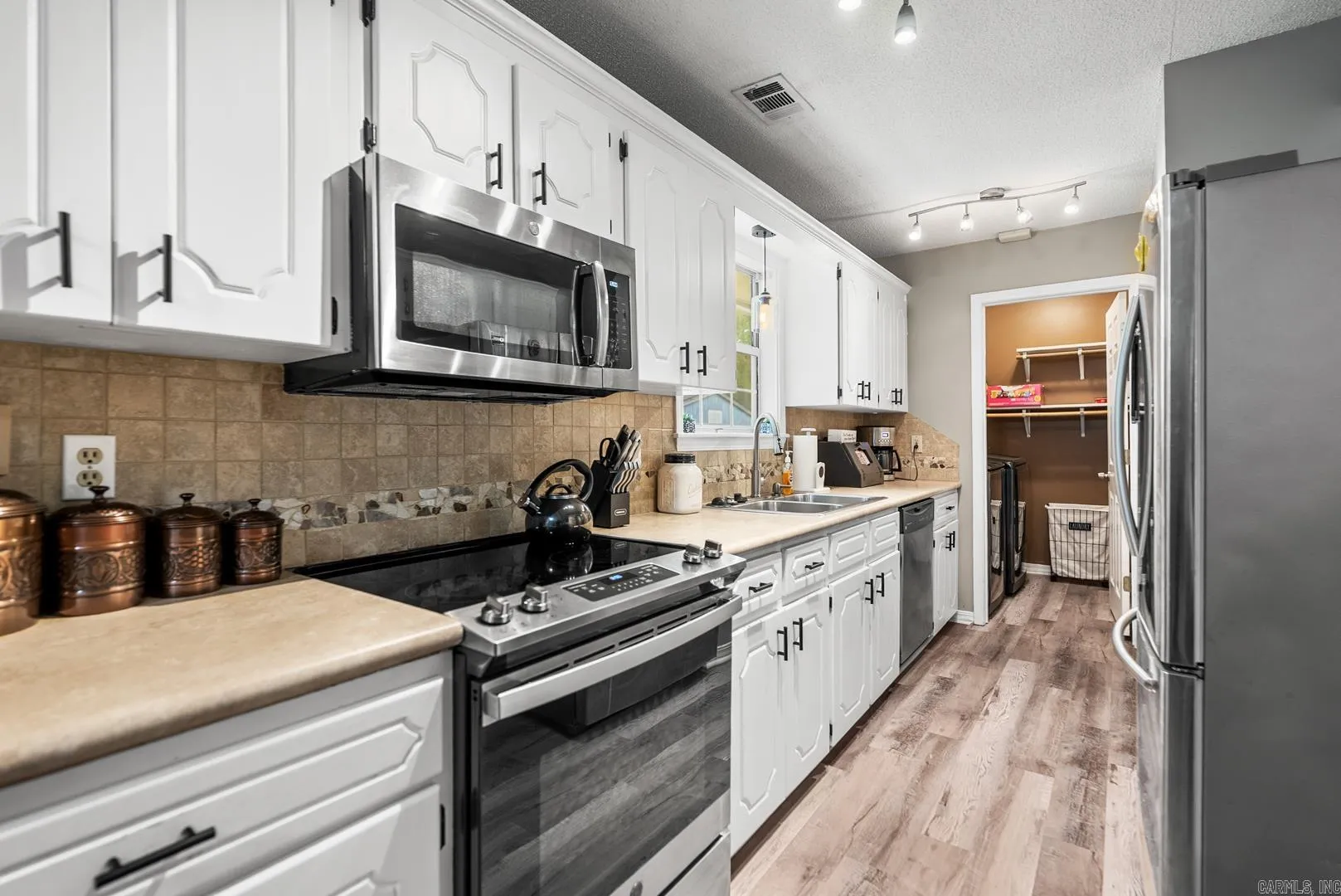 Property at 1044  Highland - Image 21