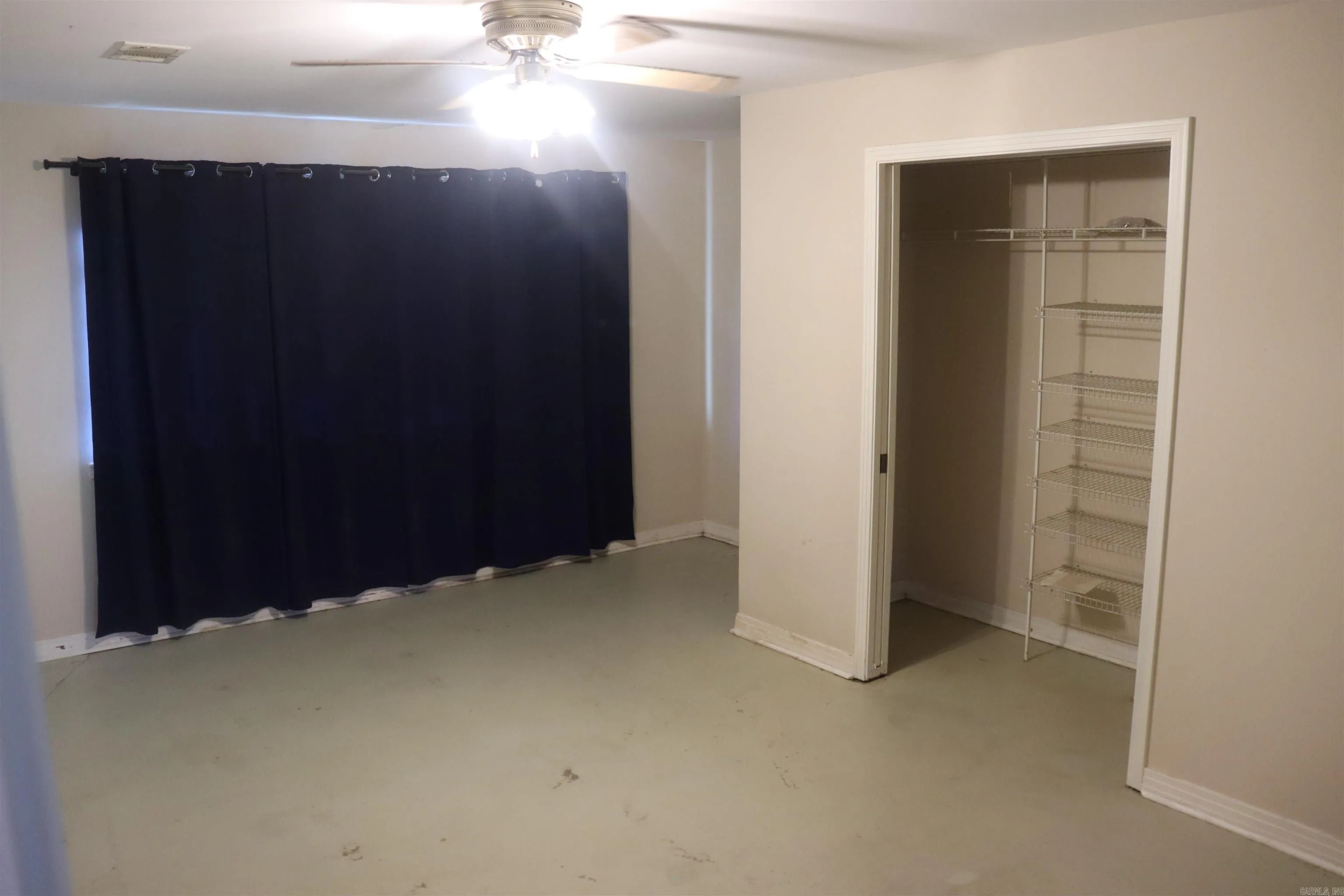 Property at 4200  Lakeview - Image 9