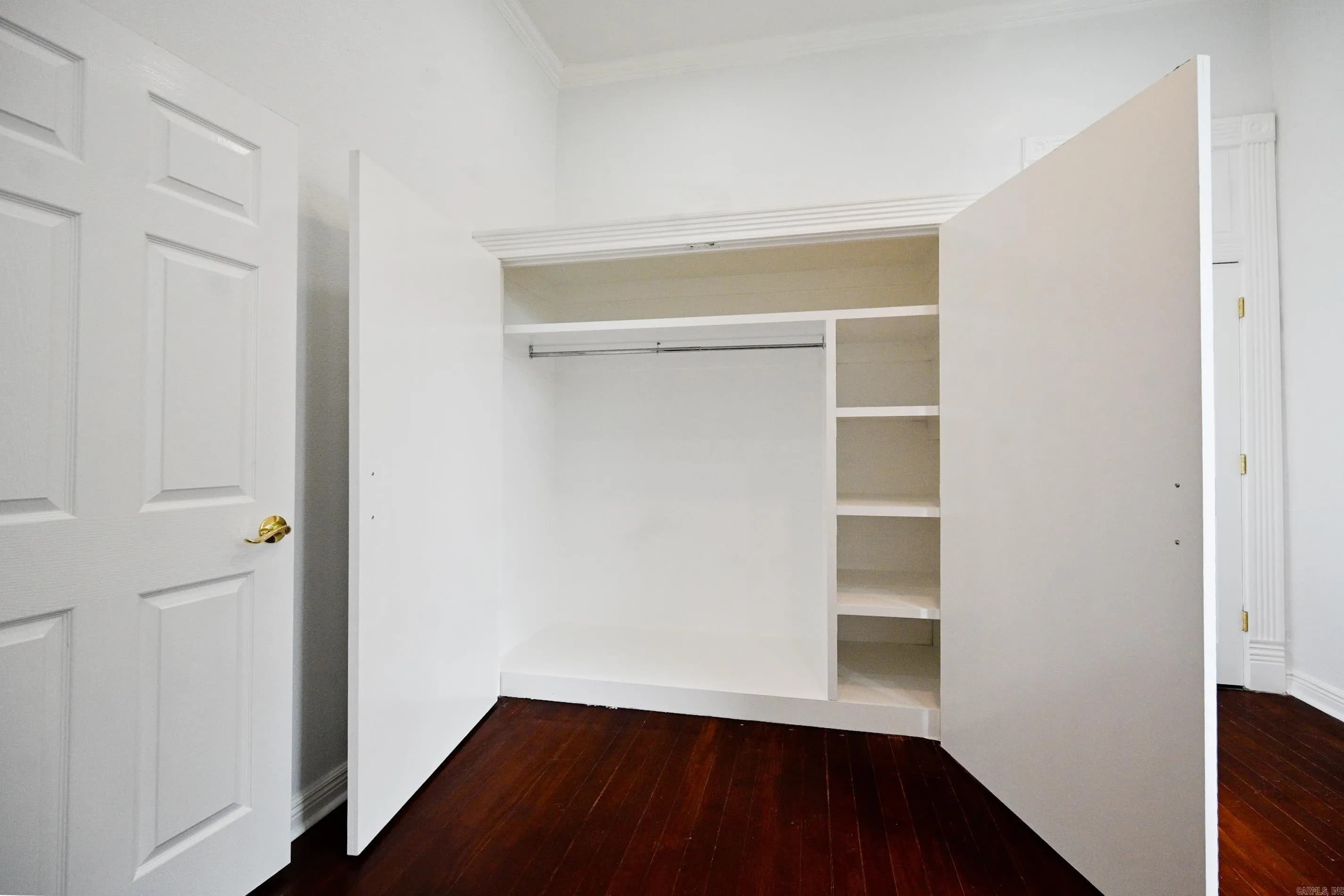Property at 1015  Barber - Image 9