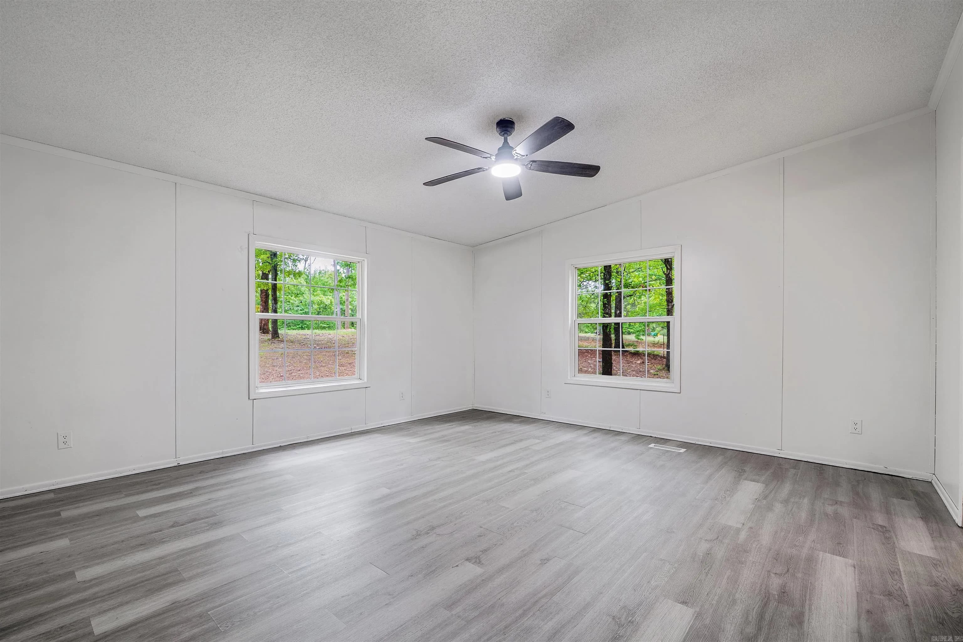 Property at 1320 W Justice - Image 23