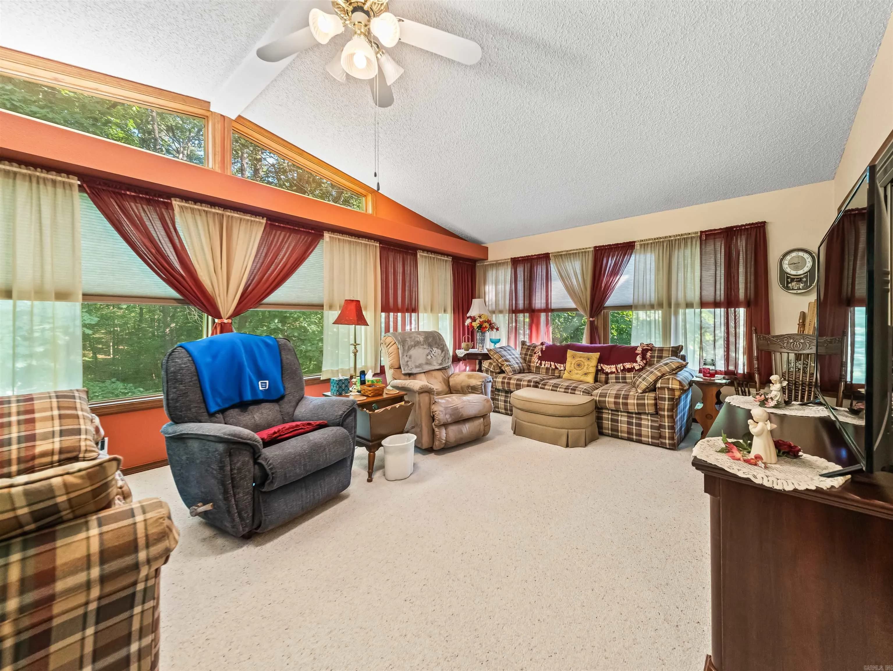 Property at 20  Malaga - Image 18