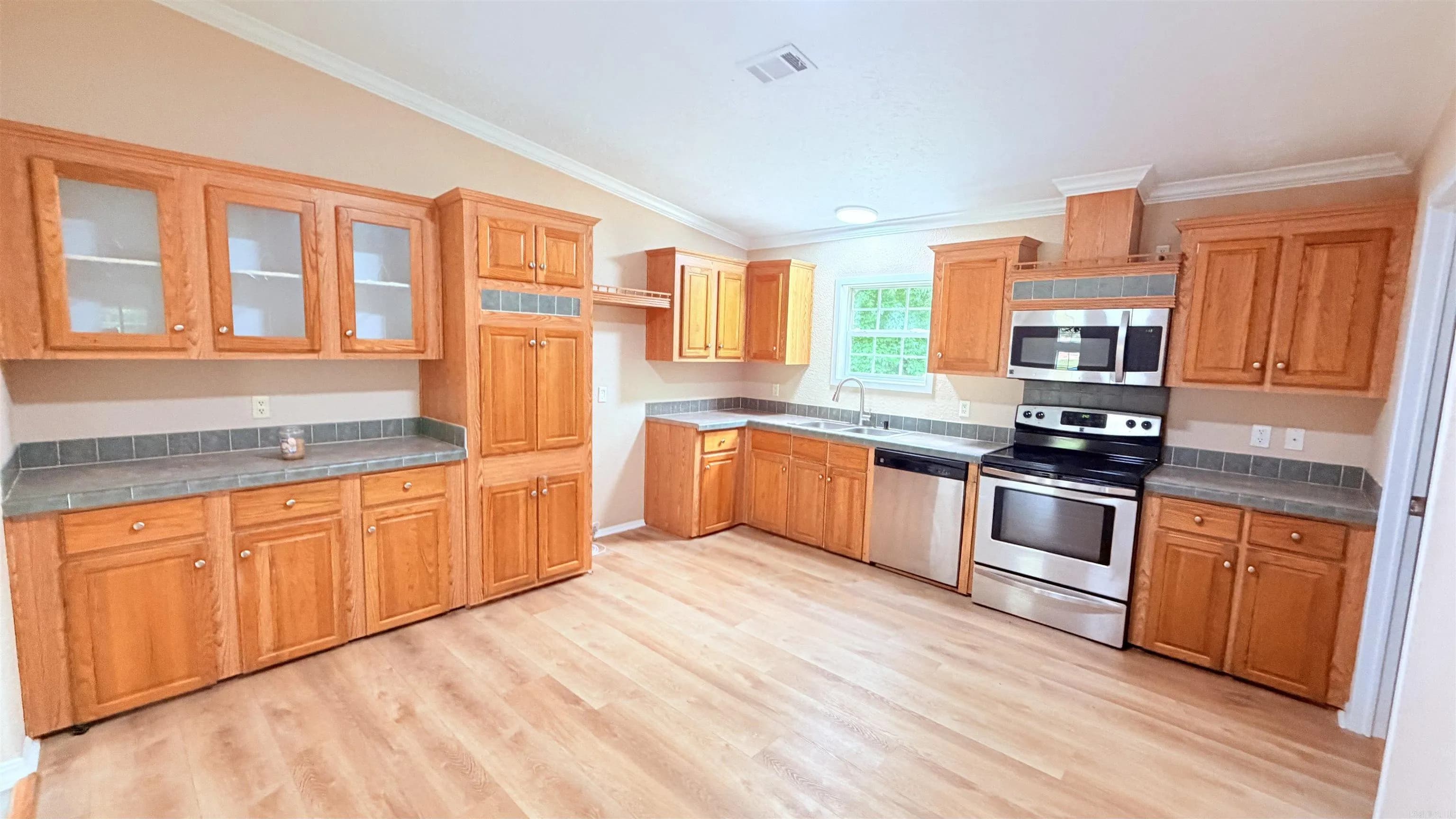 Property at 2021  Riverside - Image 13