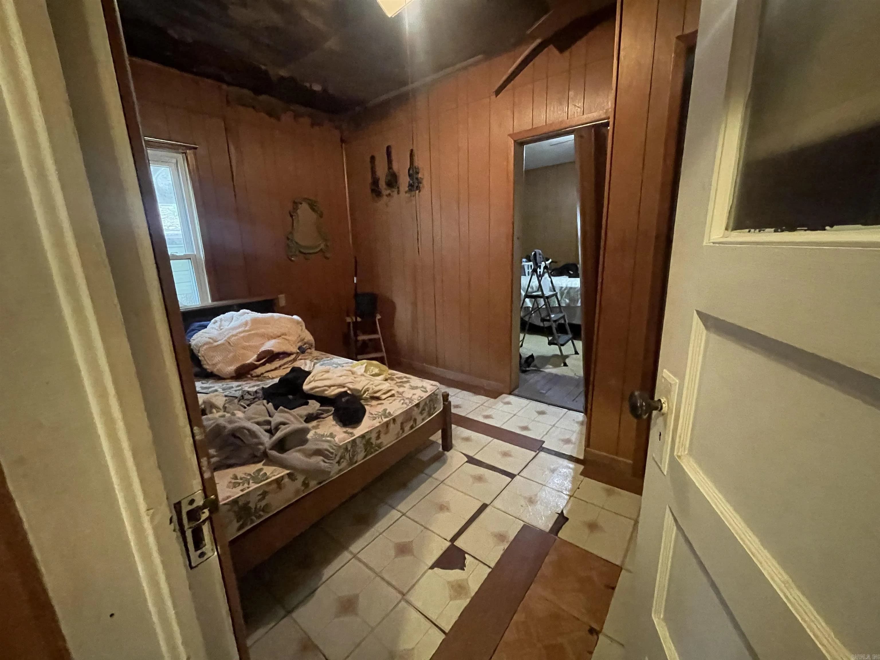 Property at 819 W Lake - Image 26