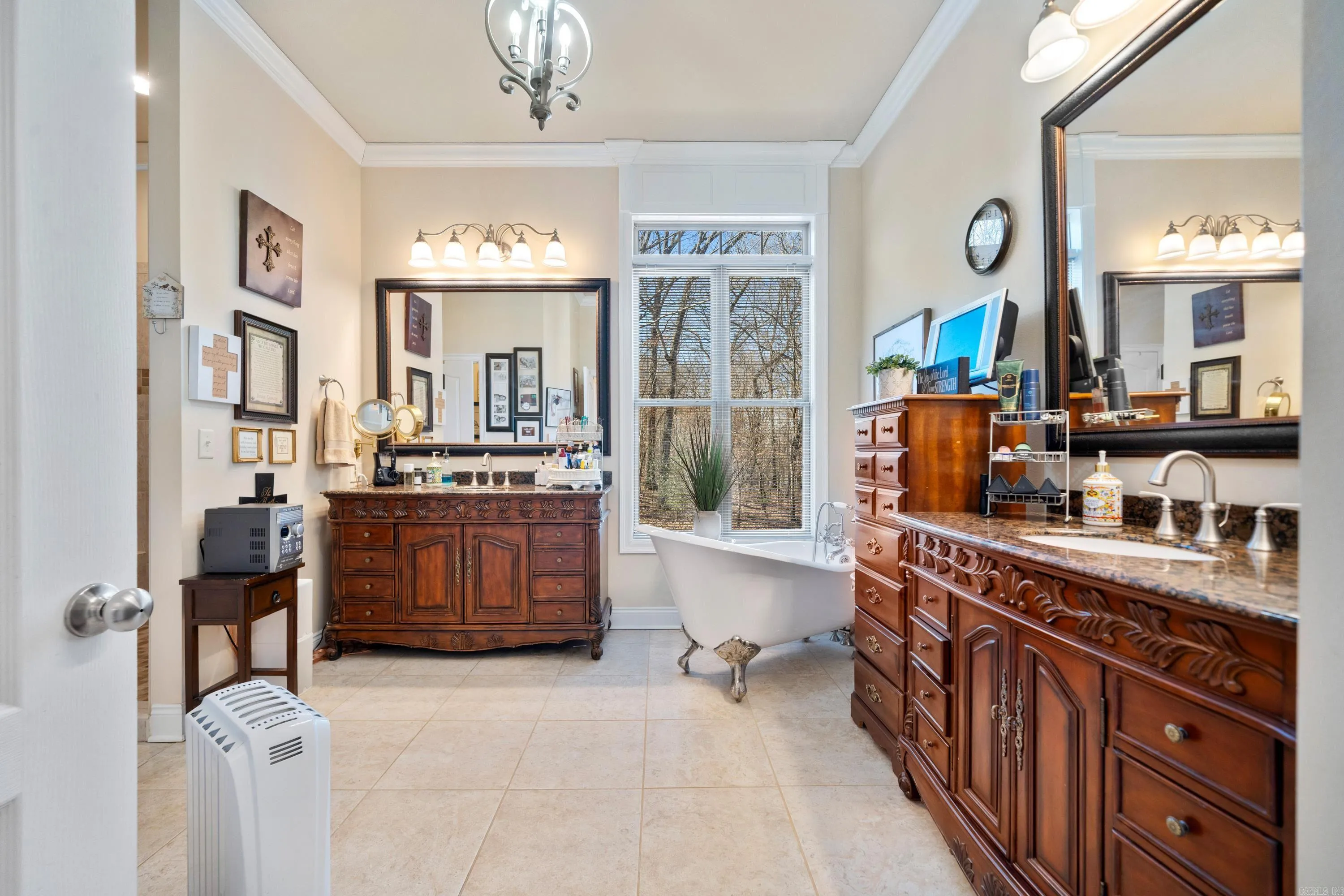 Property at 259  Riverview - Image 35