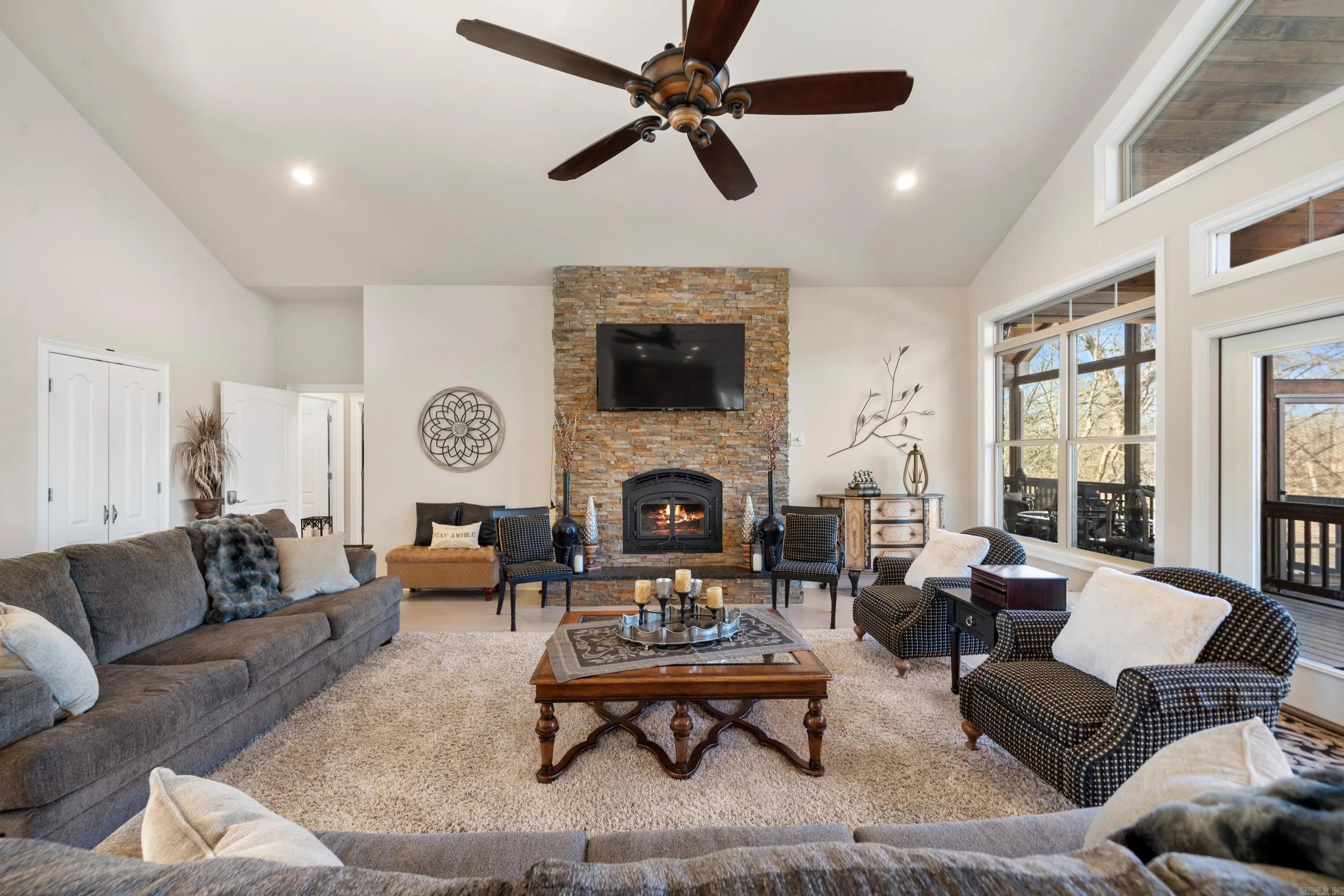 Property at 259  Riverview - Image 9