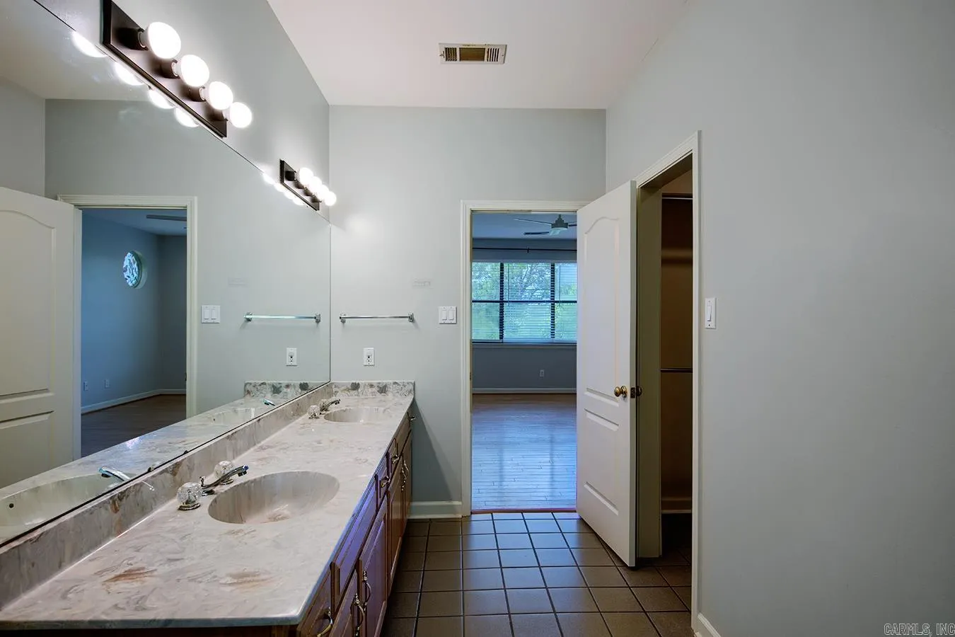 Property at 30  Overlook - Image 32