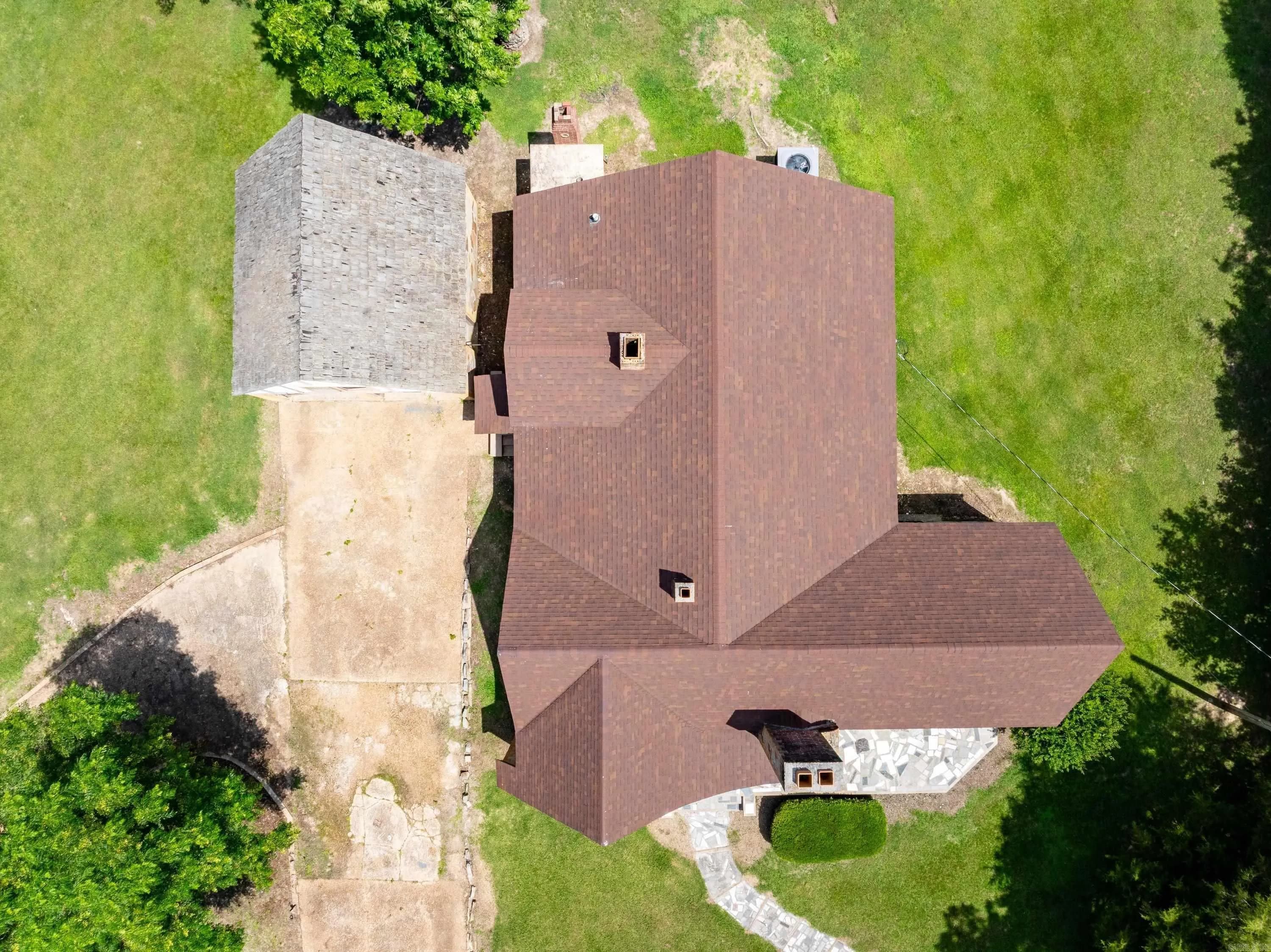 Property at 423  W 3rd - Image 44