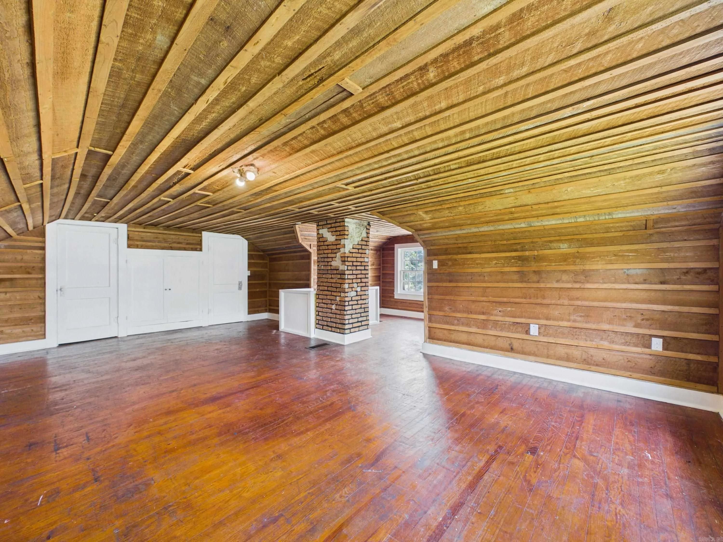 Property at 423  W 3rd - Image 30