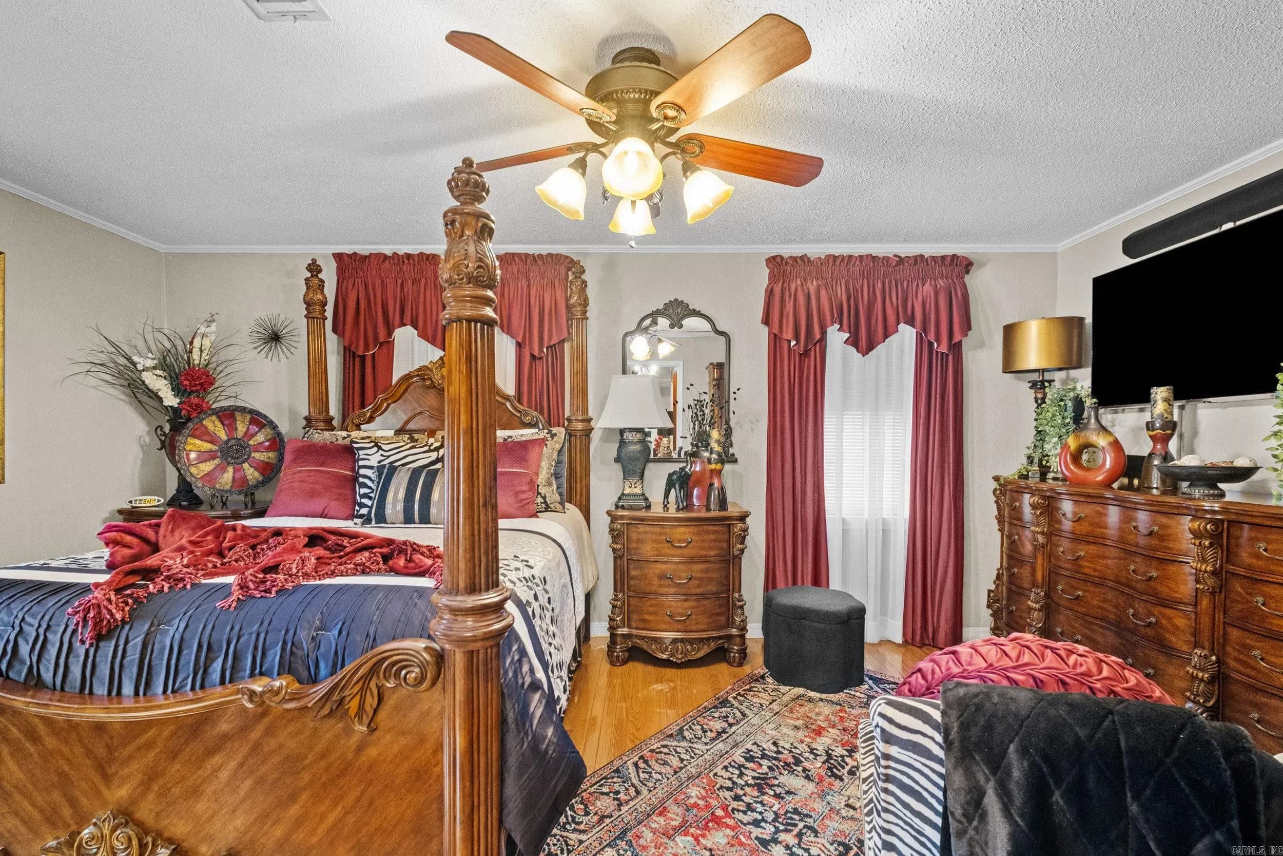 Property at 113  Woodlawn - Image 18