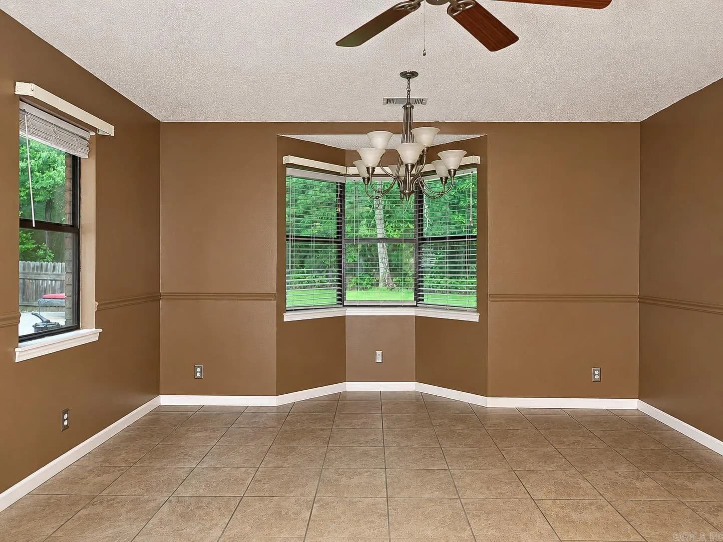 Property at 2711  Cook - Image 10