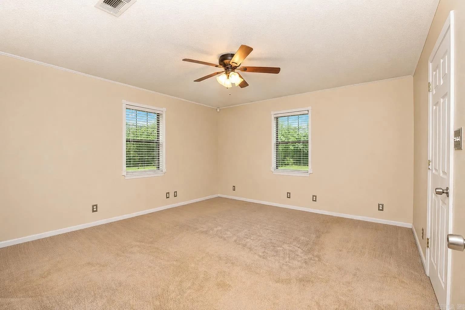 Property at 2711  Cook - Image 17