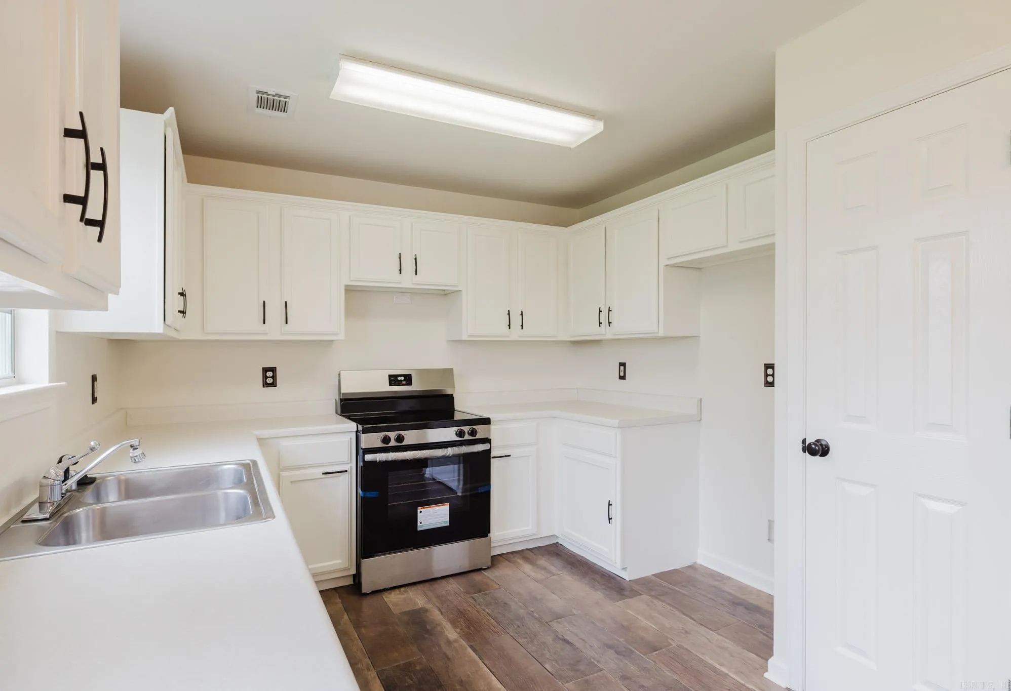 Property at 1118  Allyson - Image 6