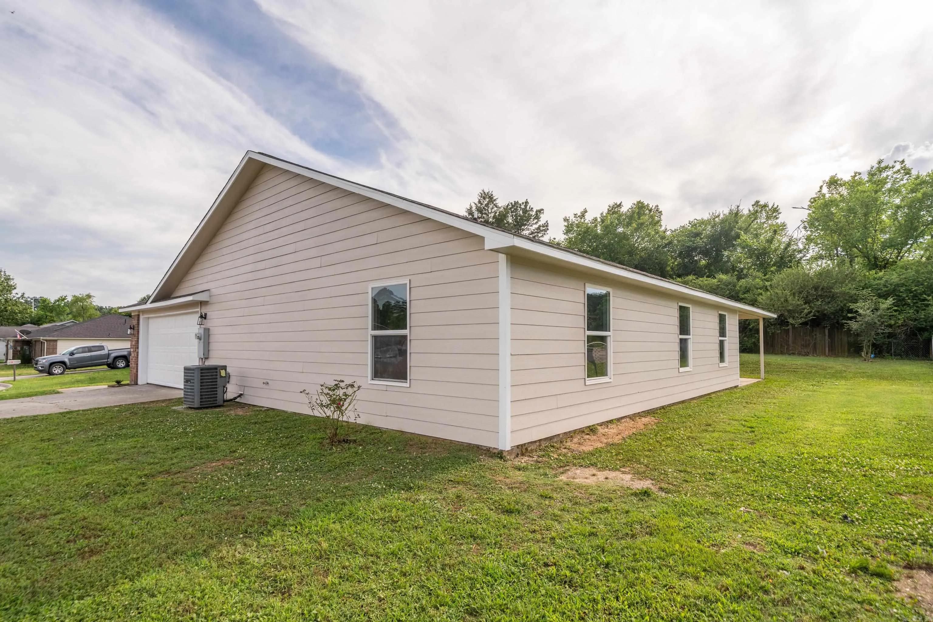 Property at 163  Eagle pass - Image 35