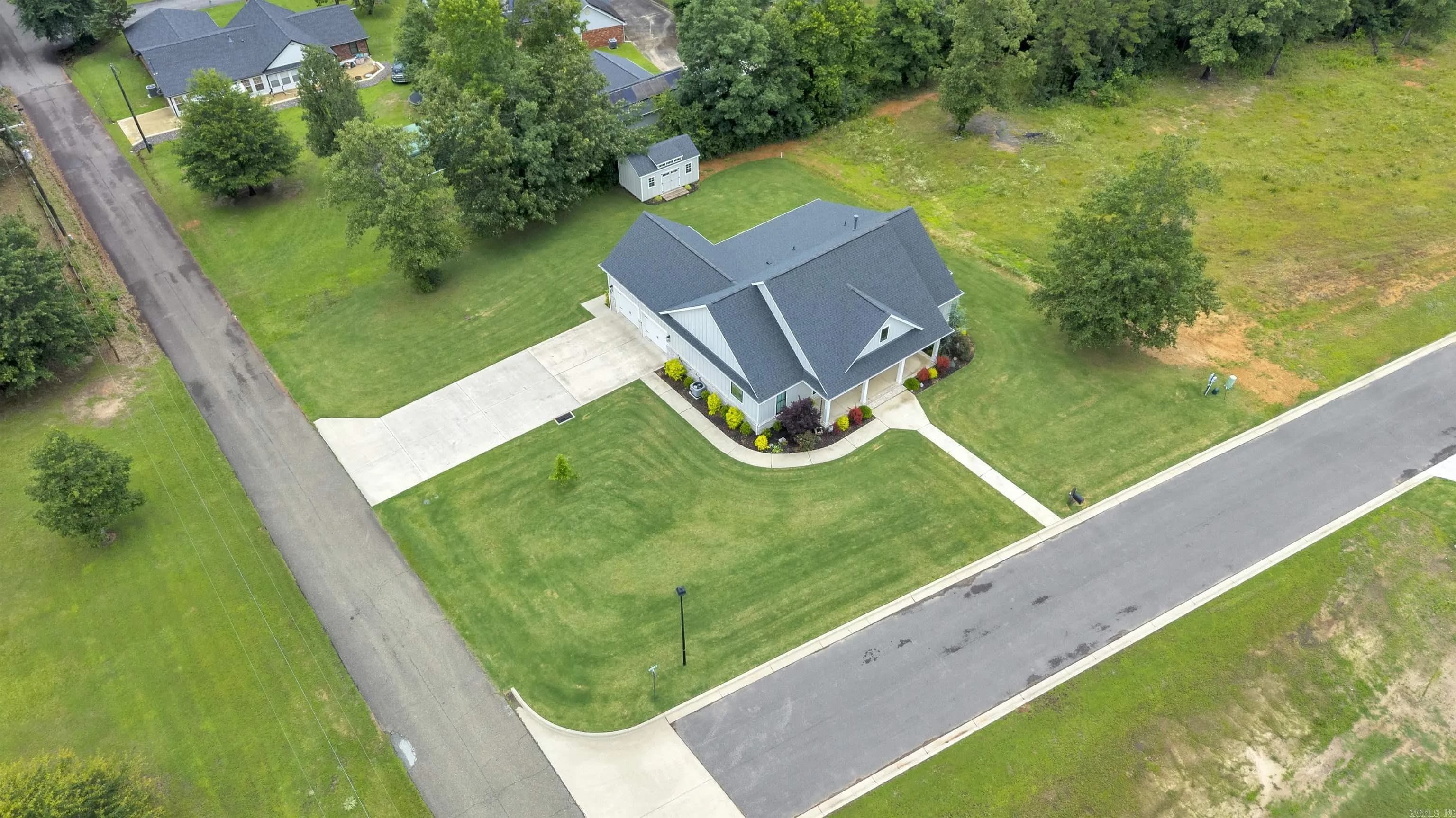 Property at 100  Laurie dr - Image 30