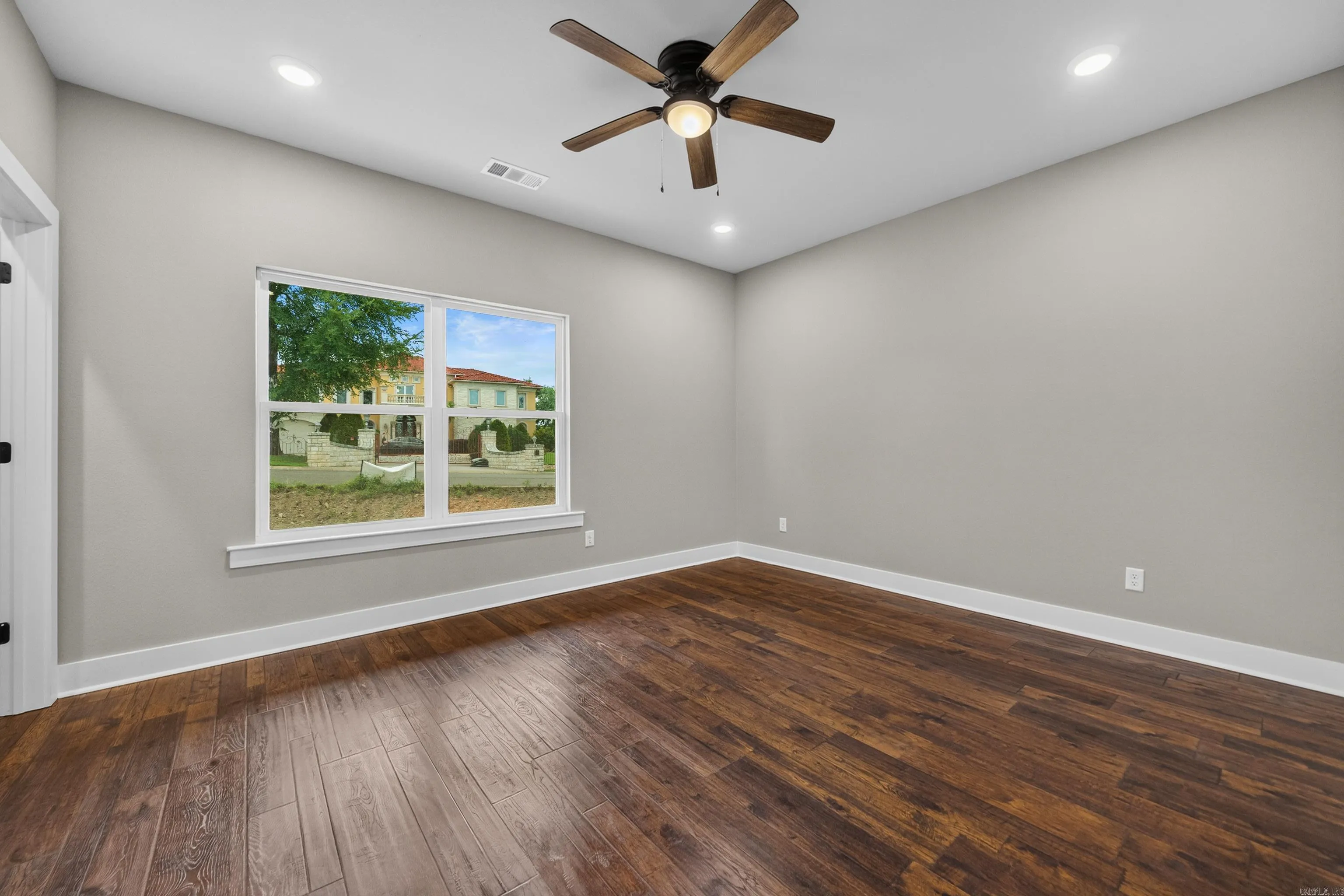 Property at 173  Cougar - Image 31