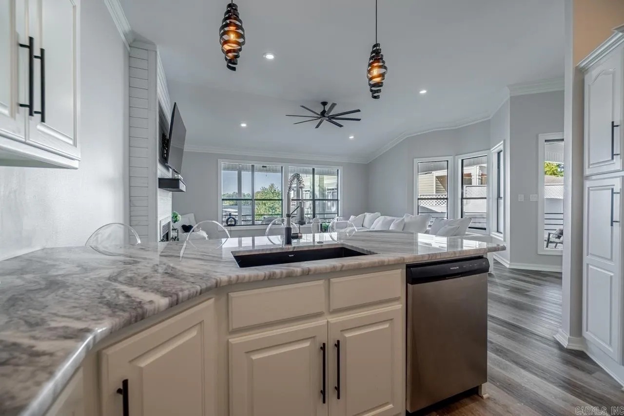 Property at 107  La guna shores - Image 5