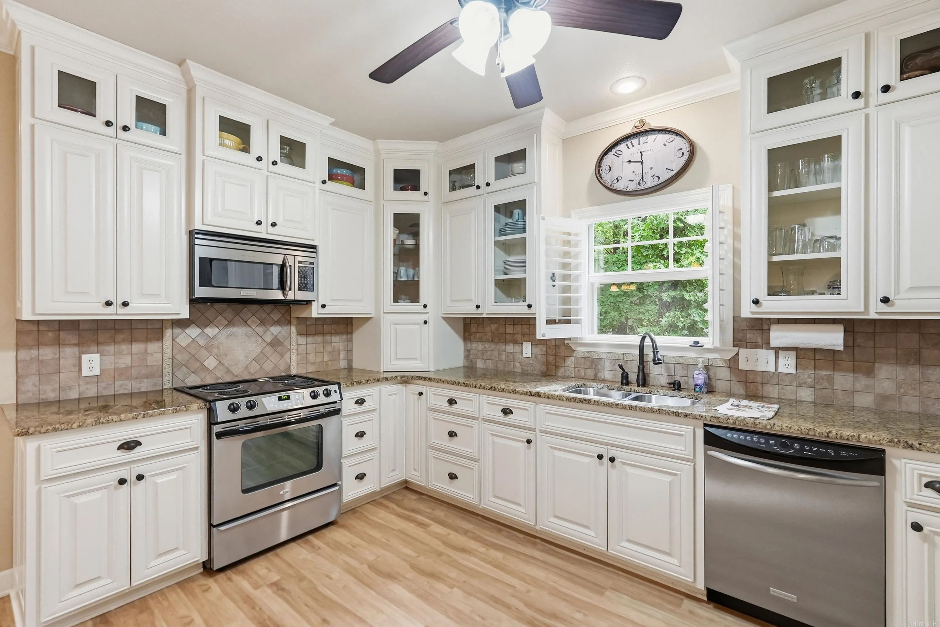 Property at 835  Davidson circle - Image 21