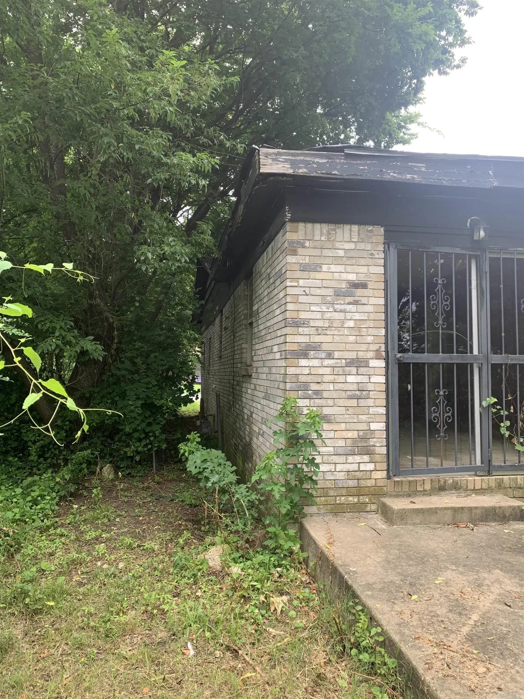 Property at 1112 S Pulaski - Image 3