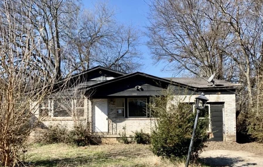 Property at 1112 S Pulaski - Image 1