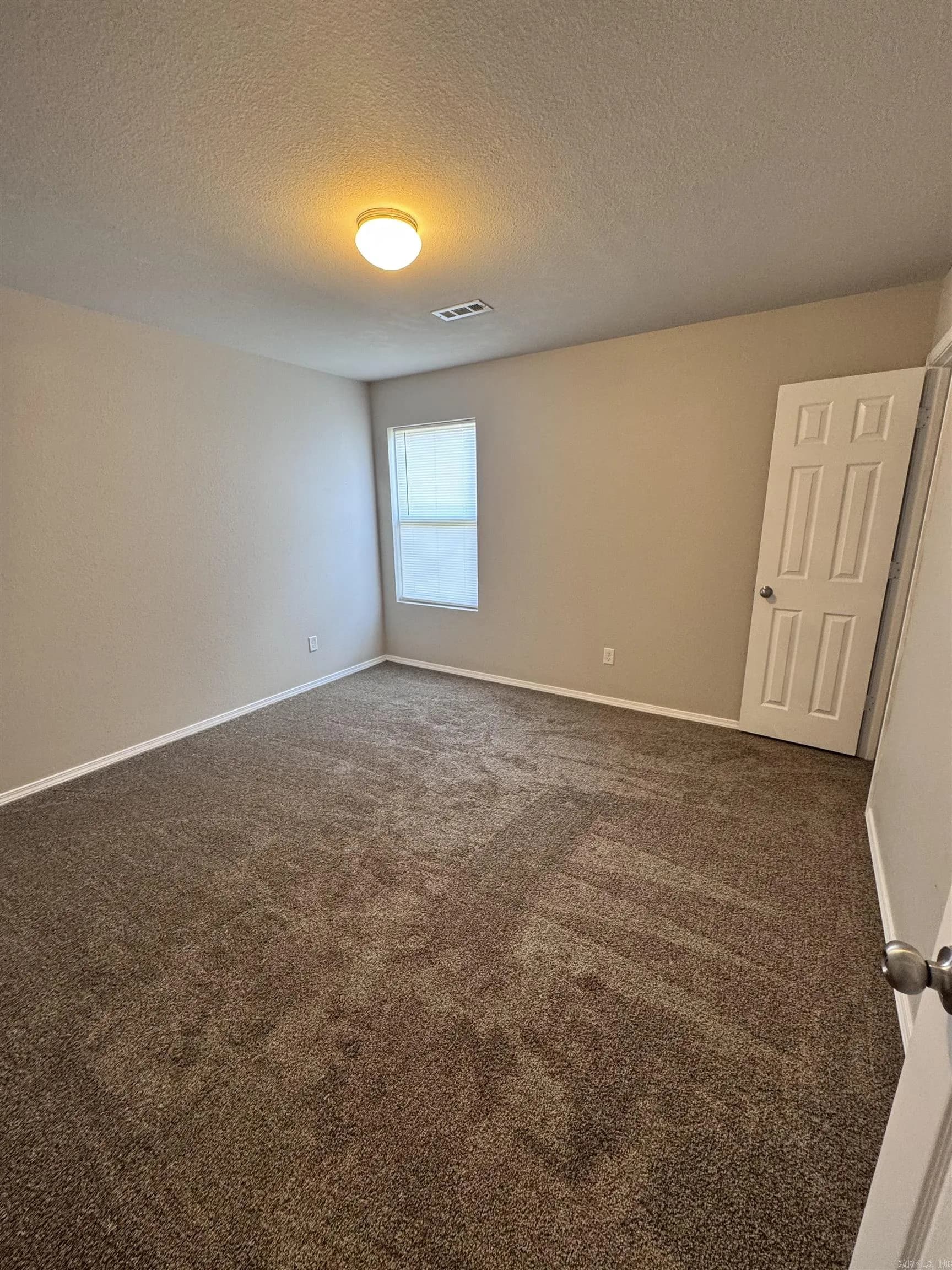 Property at 5041  Red fox - Image 9