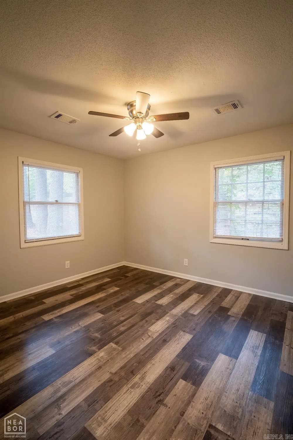 Property at 1705  Colonial - Image 9