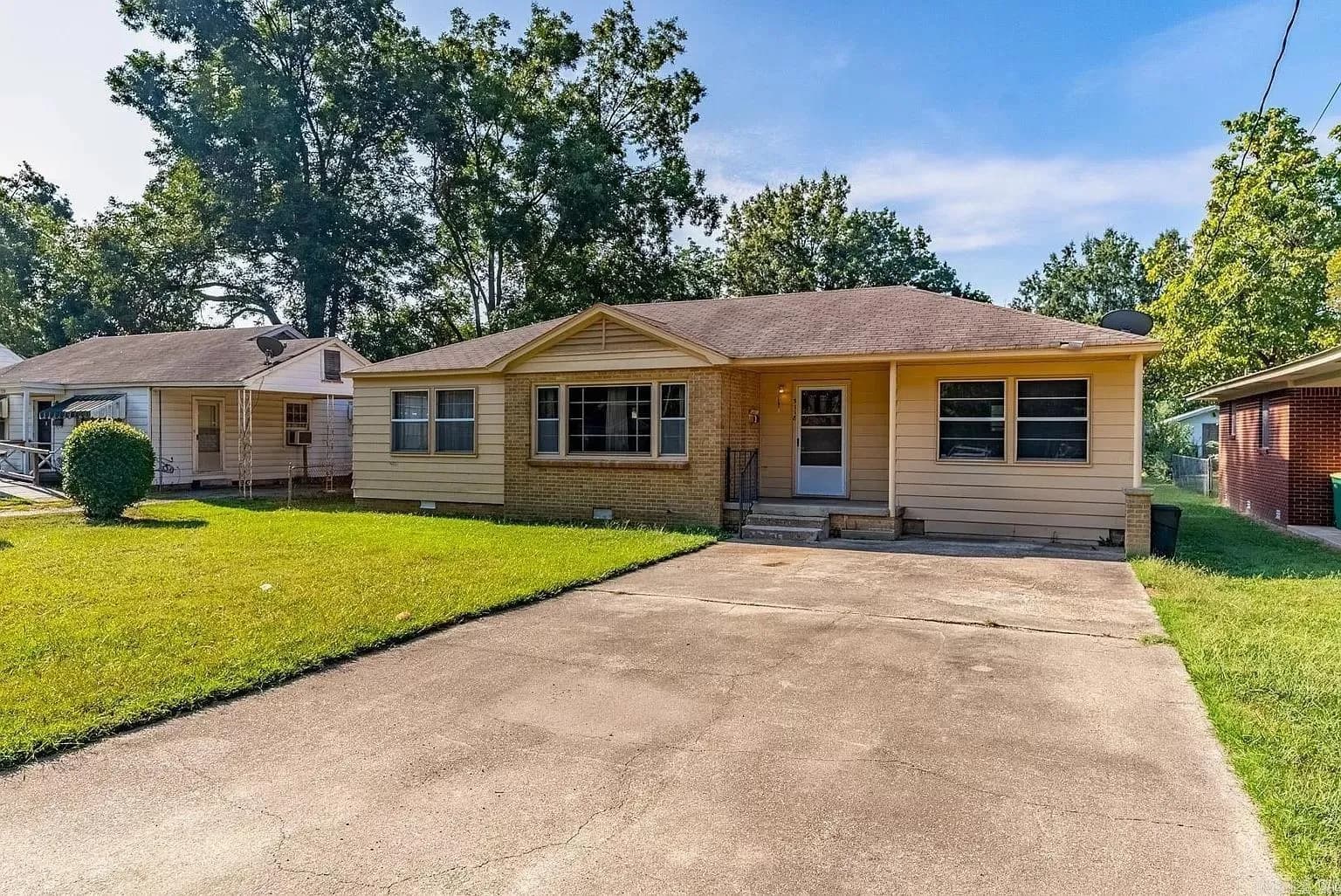 Property at 5118  Lynch dr - Image 3