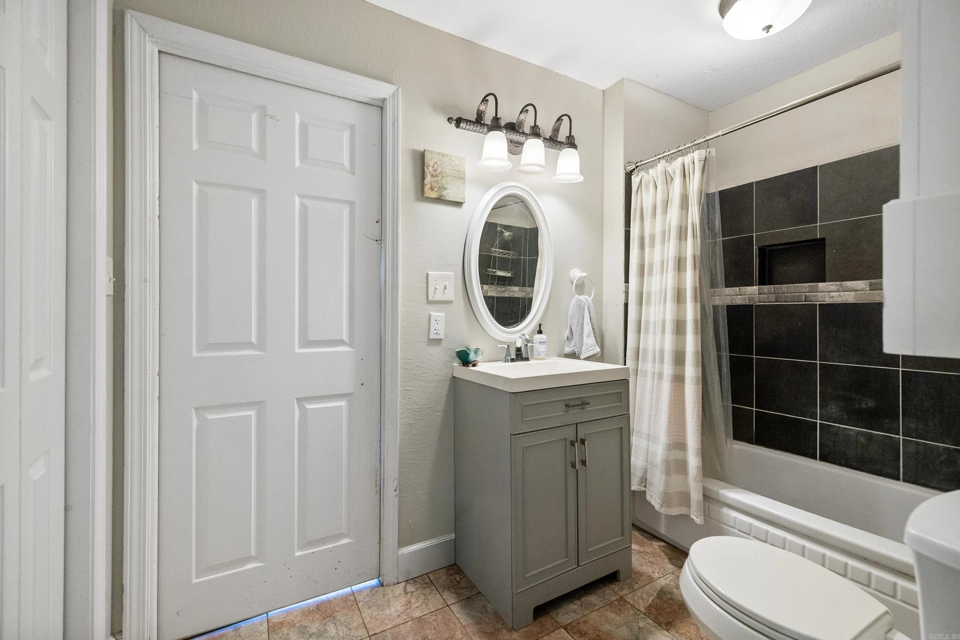 Property at 3505  Pelton road - Image 20