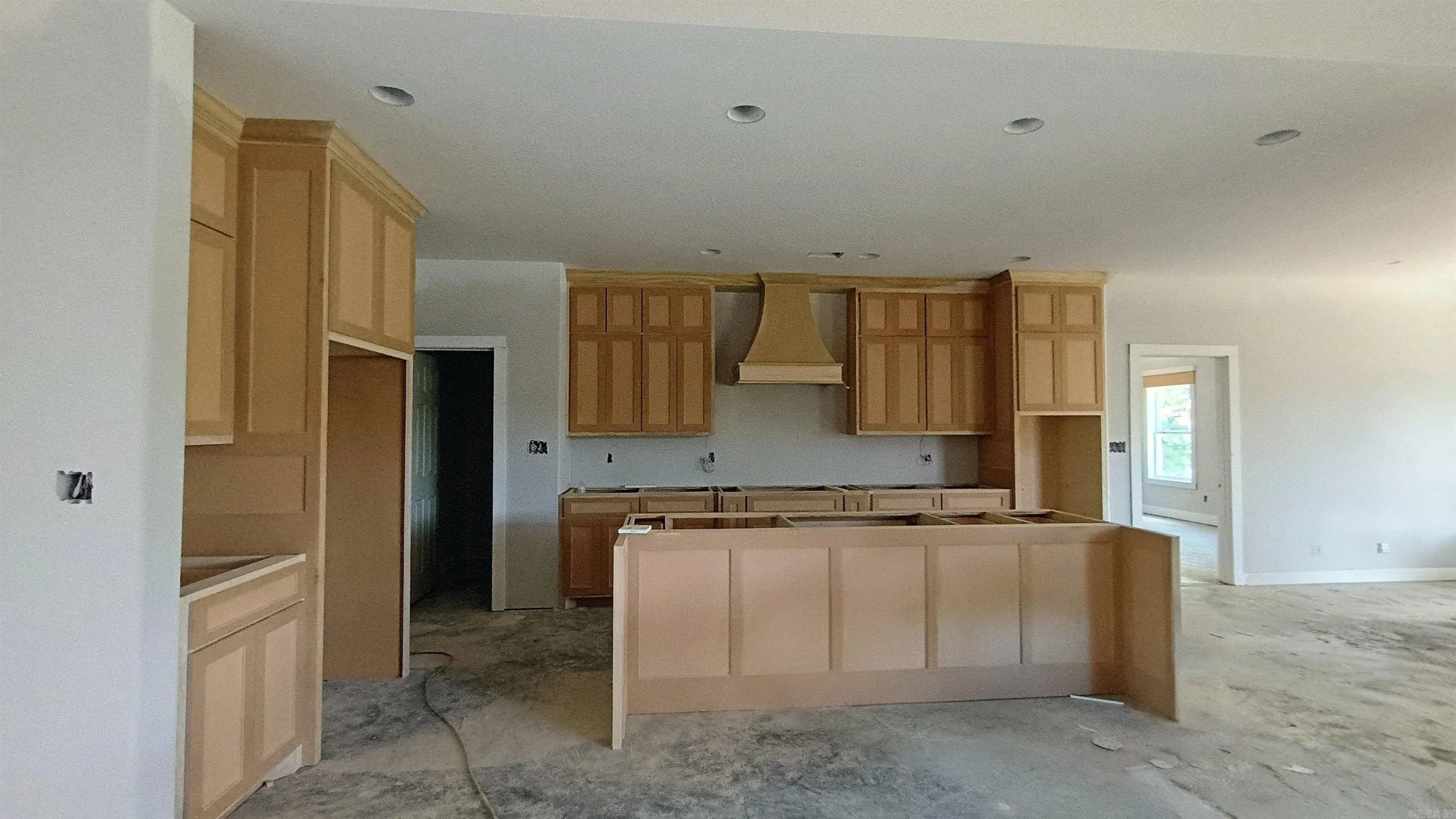 Property at 215  Trabecca - Image 3