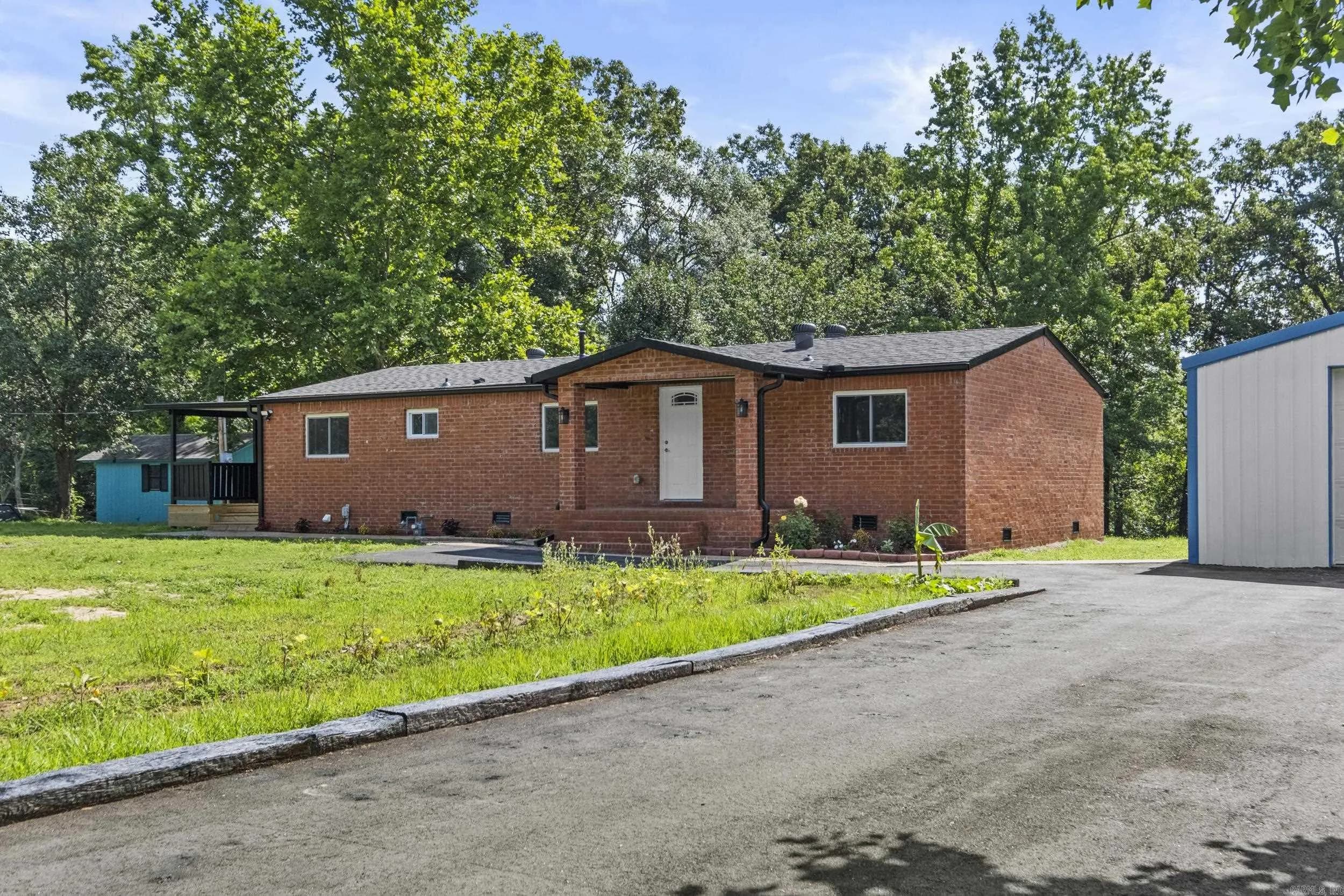Property at 18820  Honeysuckle - Image 3