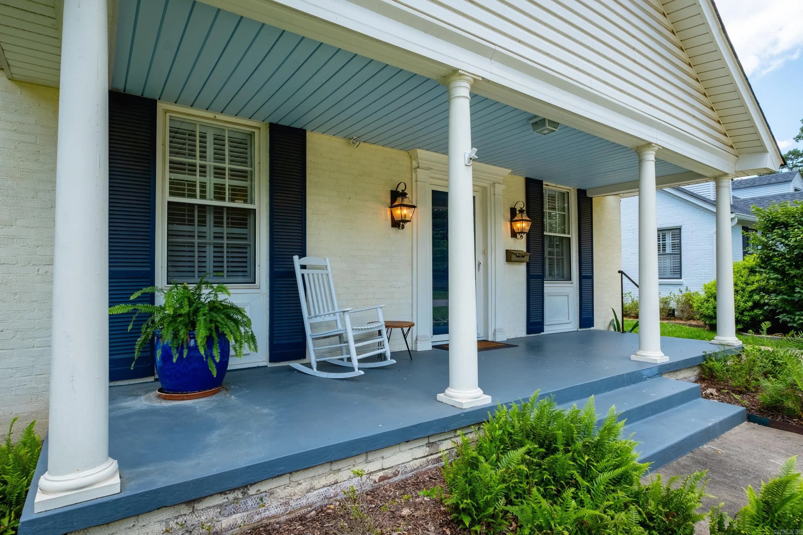 Property at 1620 N Jackson - Image 2