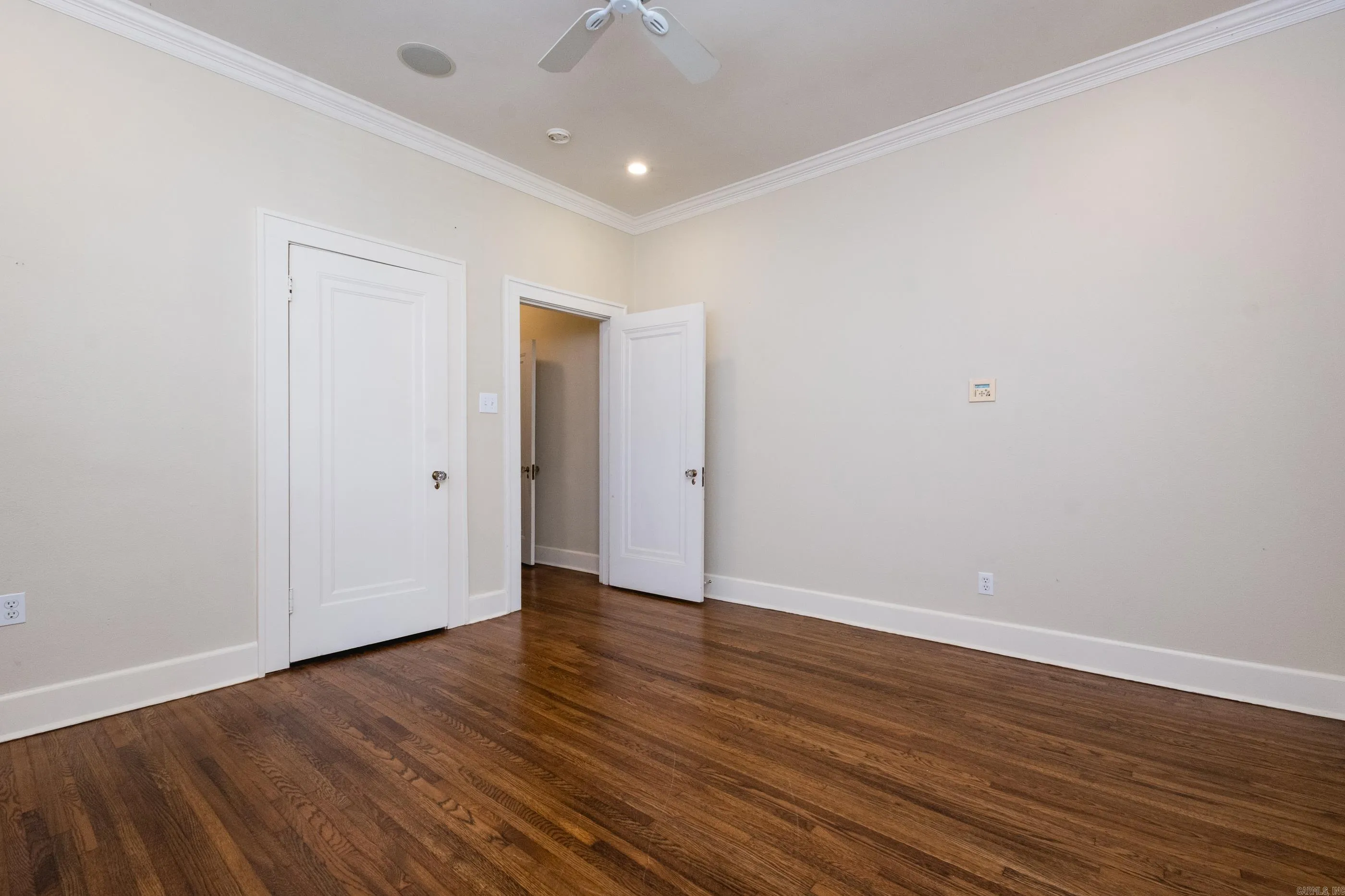Property at 1620 N Jackson - Image 39