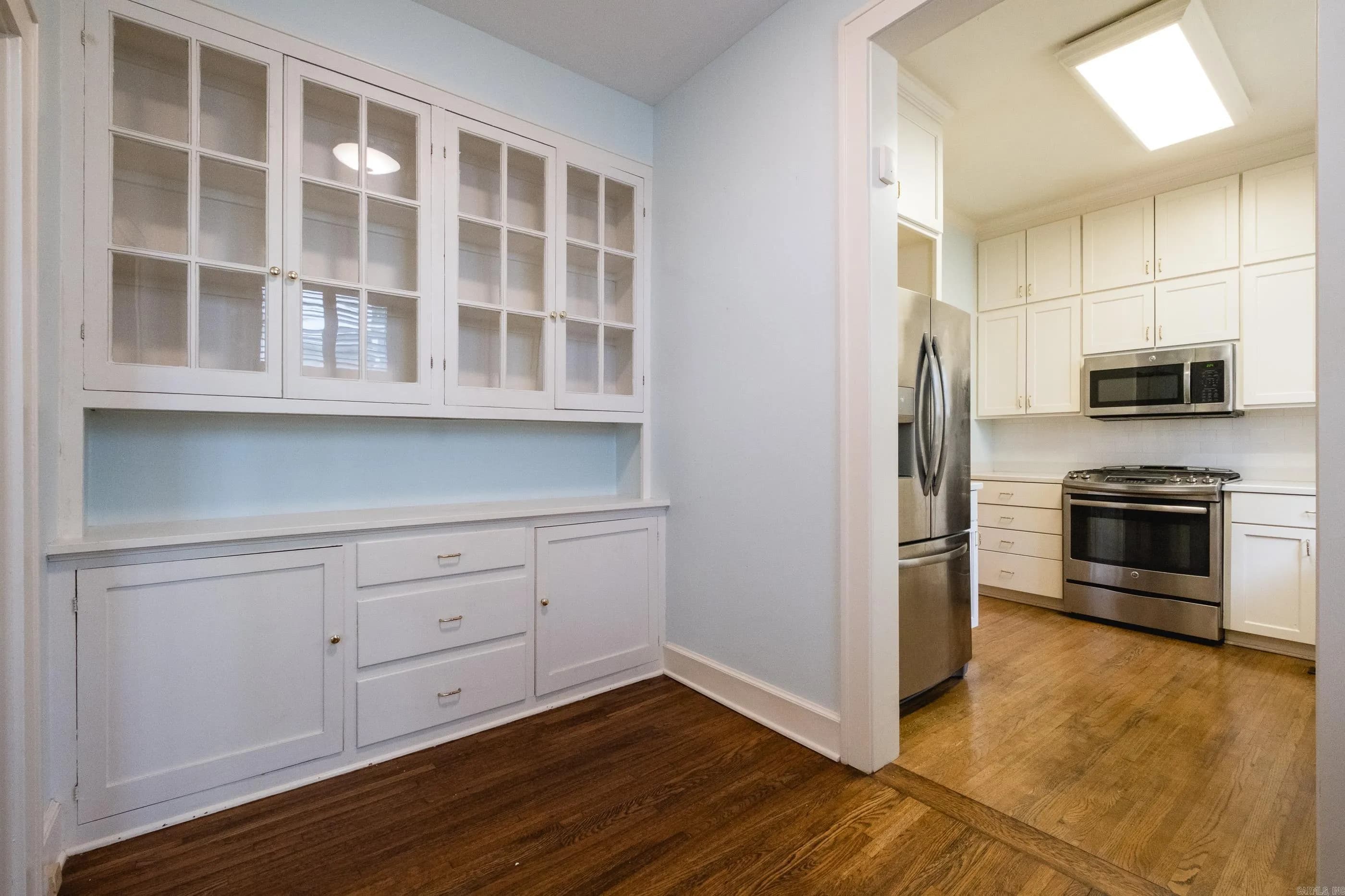 Property at 1620 N Jackson - Image 15