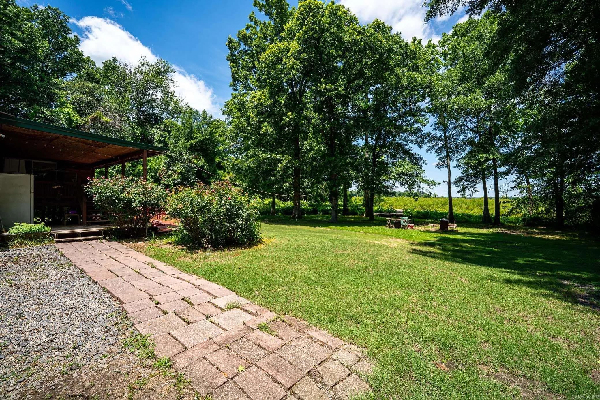 Property at 27  Norman ln - Image 4