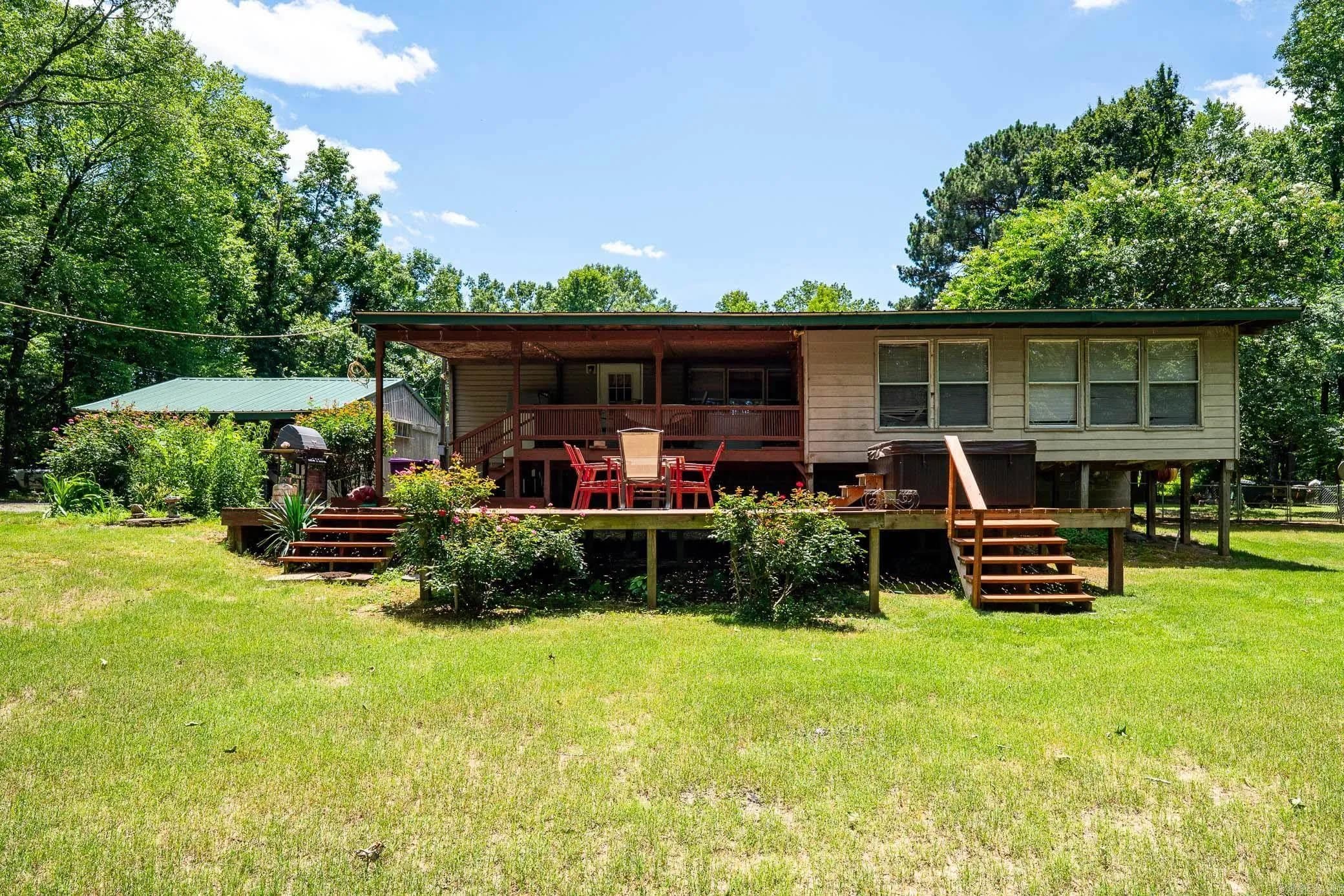 Property at 27  Norman ln - Image 6