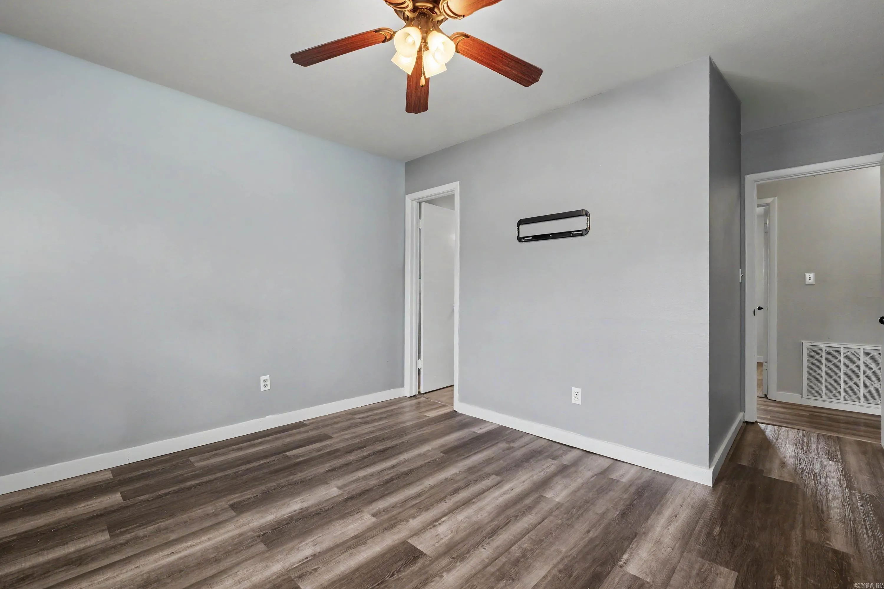 Property at 48 E Main - Image 21